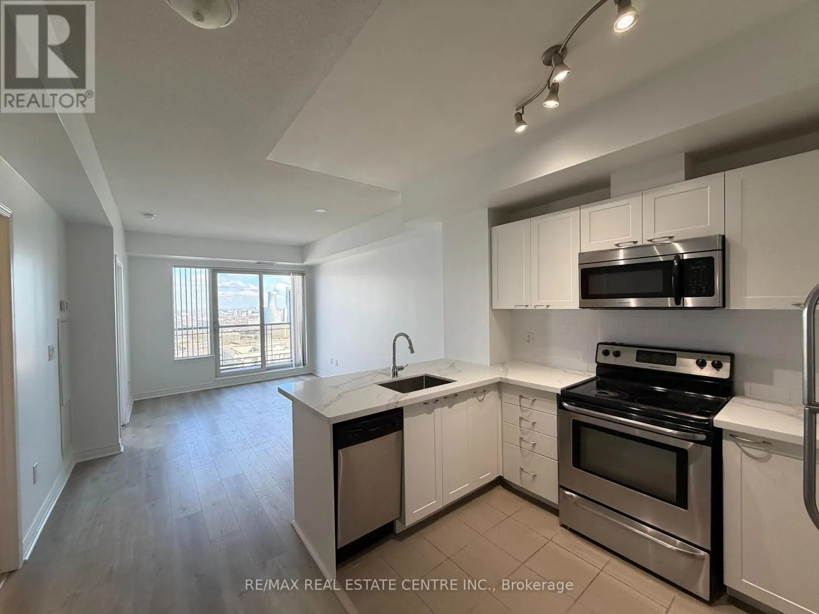 3003 - 385 PRINCE OF WALES DRIVE