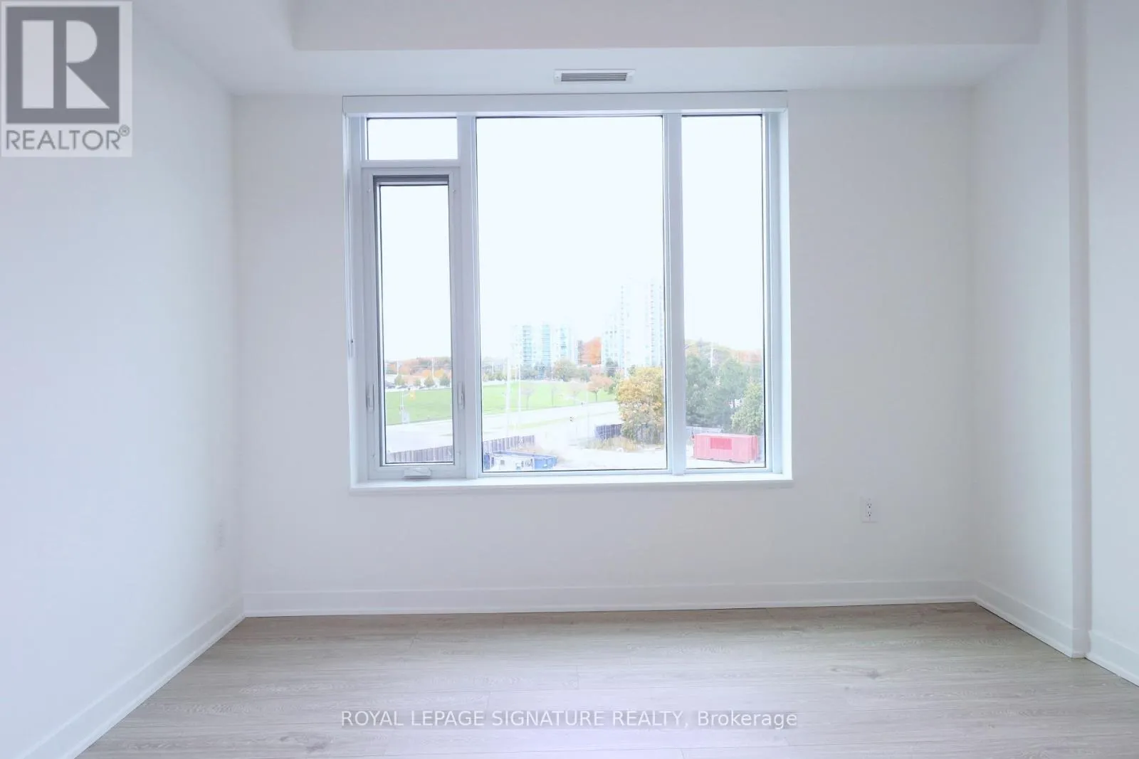 414 - 2495 EGLINTON AVENUE W