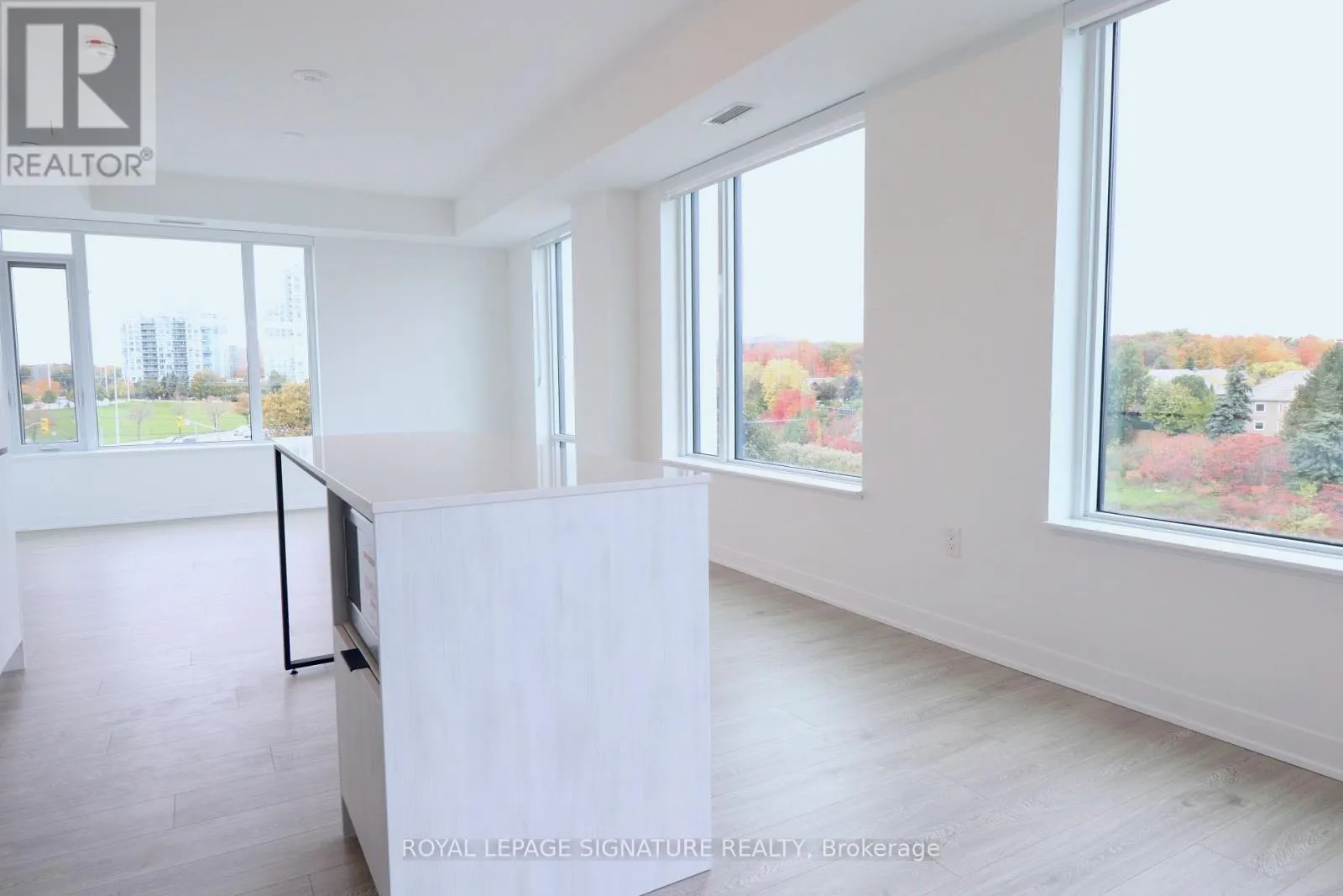 414 - 2495 EGLINTON AVENUE W