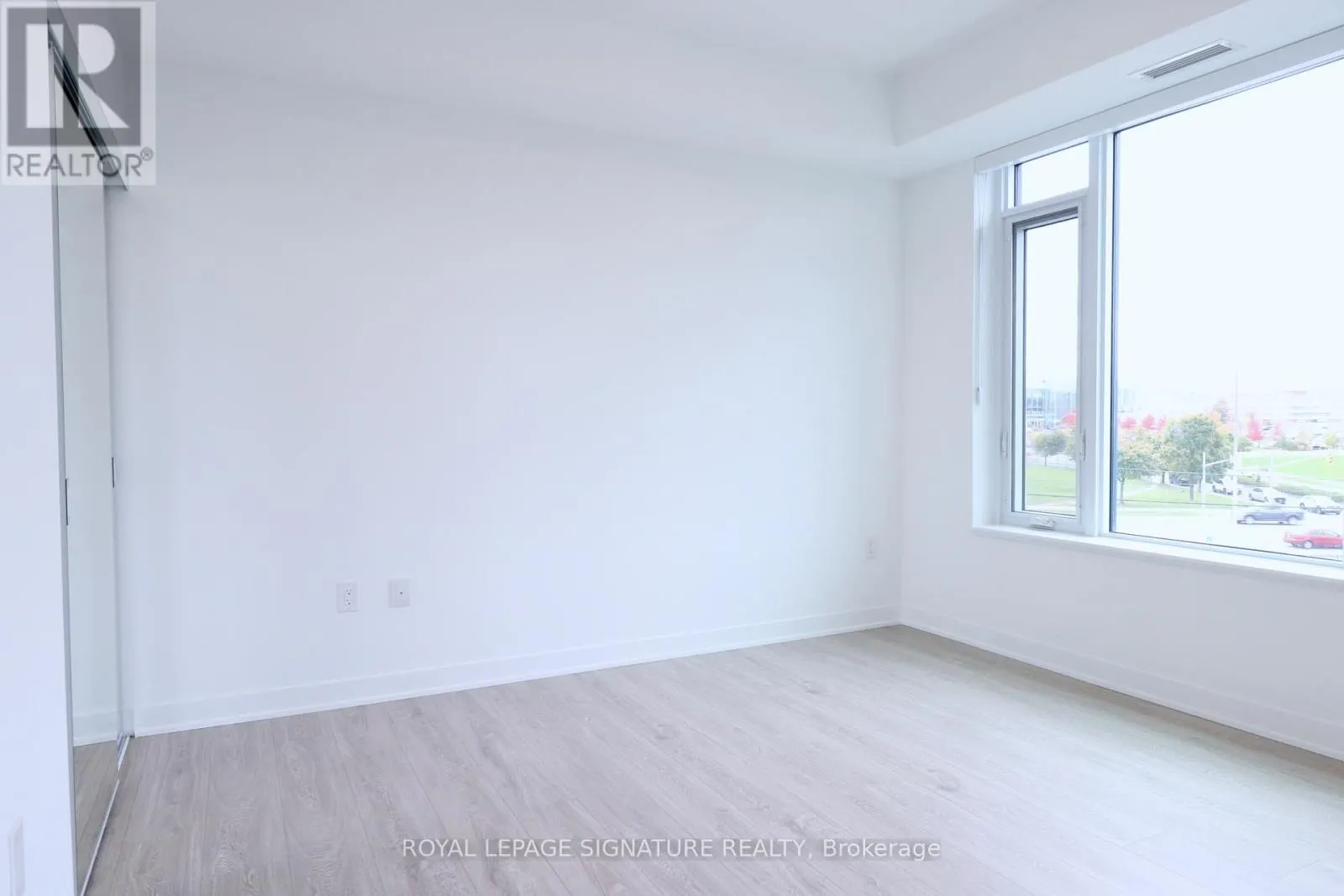 414 - 2495 EGLINTON AVENUE W