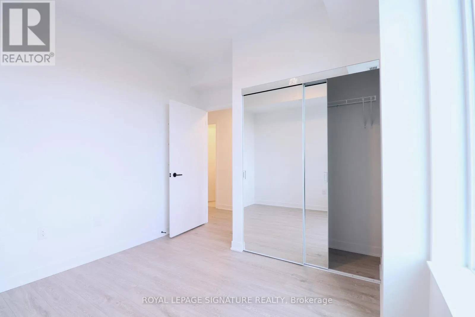 414 - 2495 EGLINTON AVENUE W