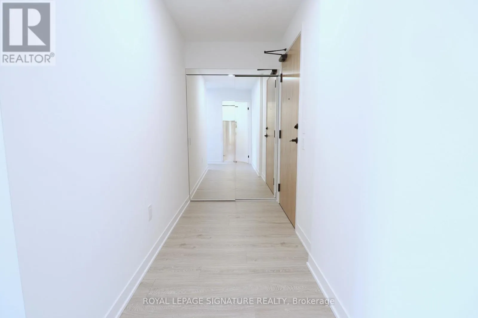 414 - 2495 EGLINTON AVENUE W