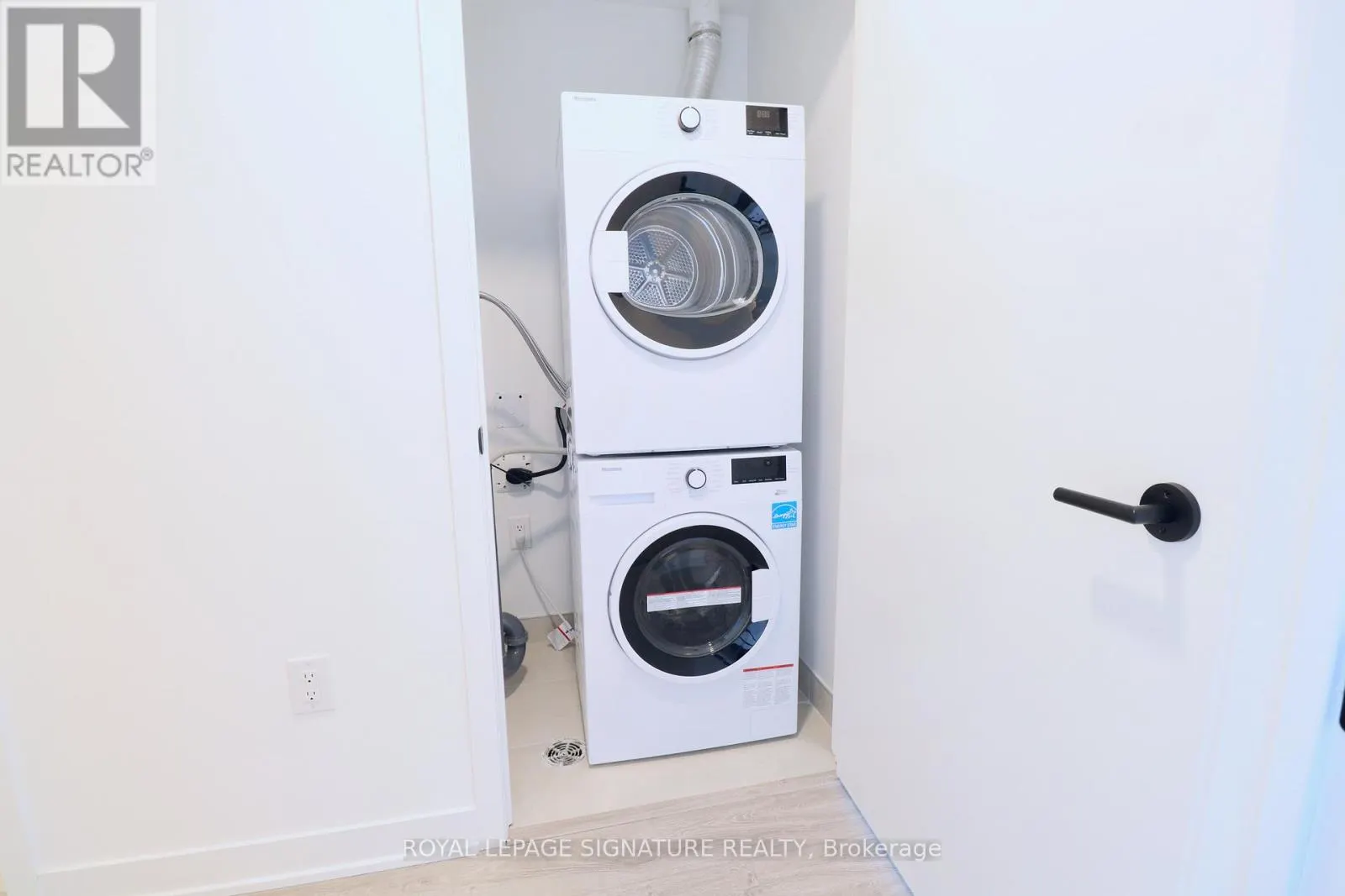 414 - 2495 EGLINTON AVENUE W