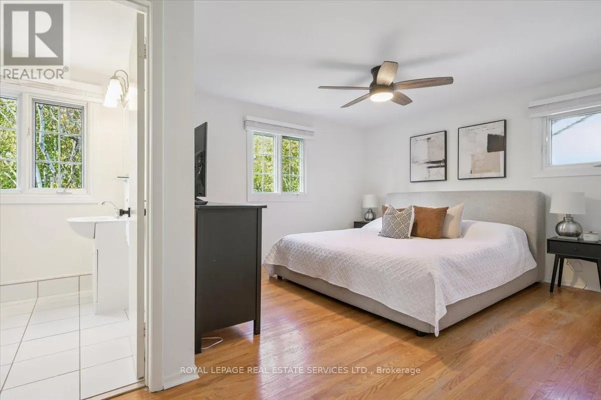 2340 HOMELANDS DRIVE