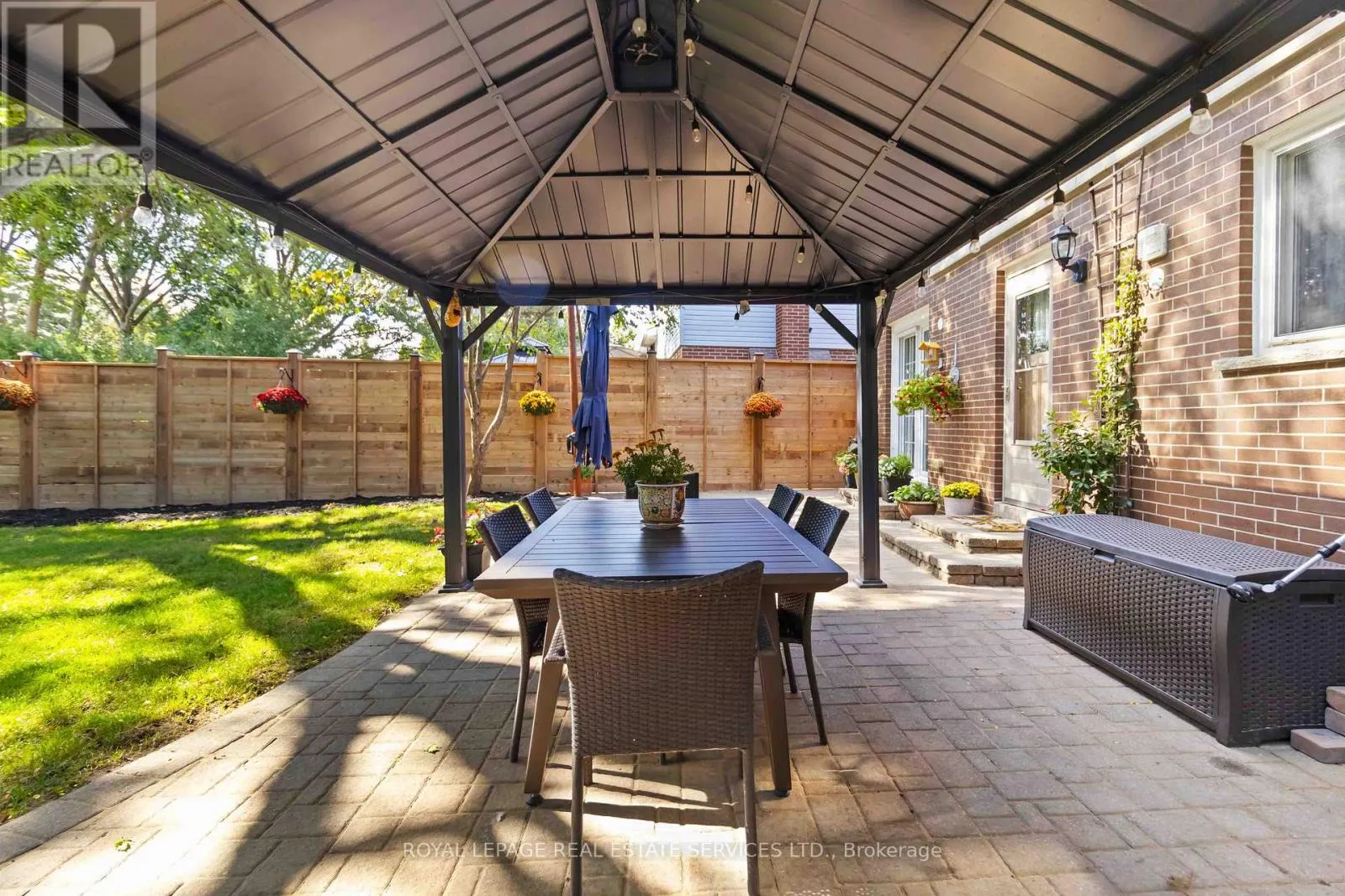 2340 HOMELANDS DRIVE