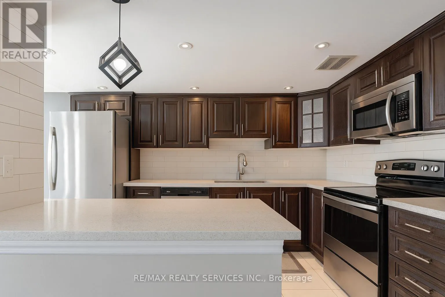 1107 - 350 WEBB DRIVE