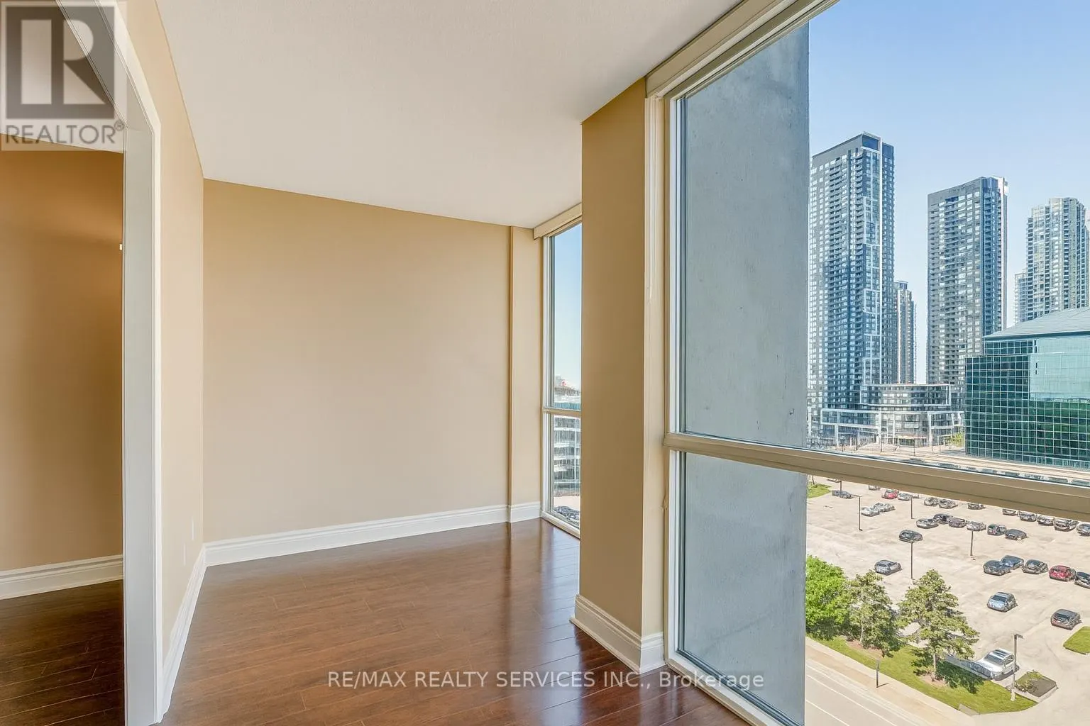 1107 - 350 WEBB DRIVE