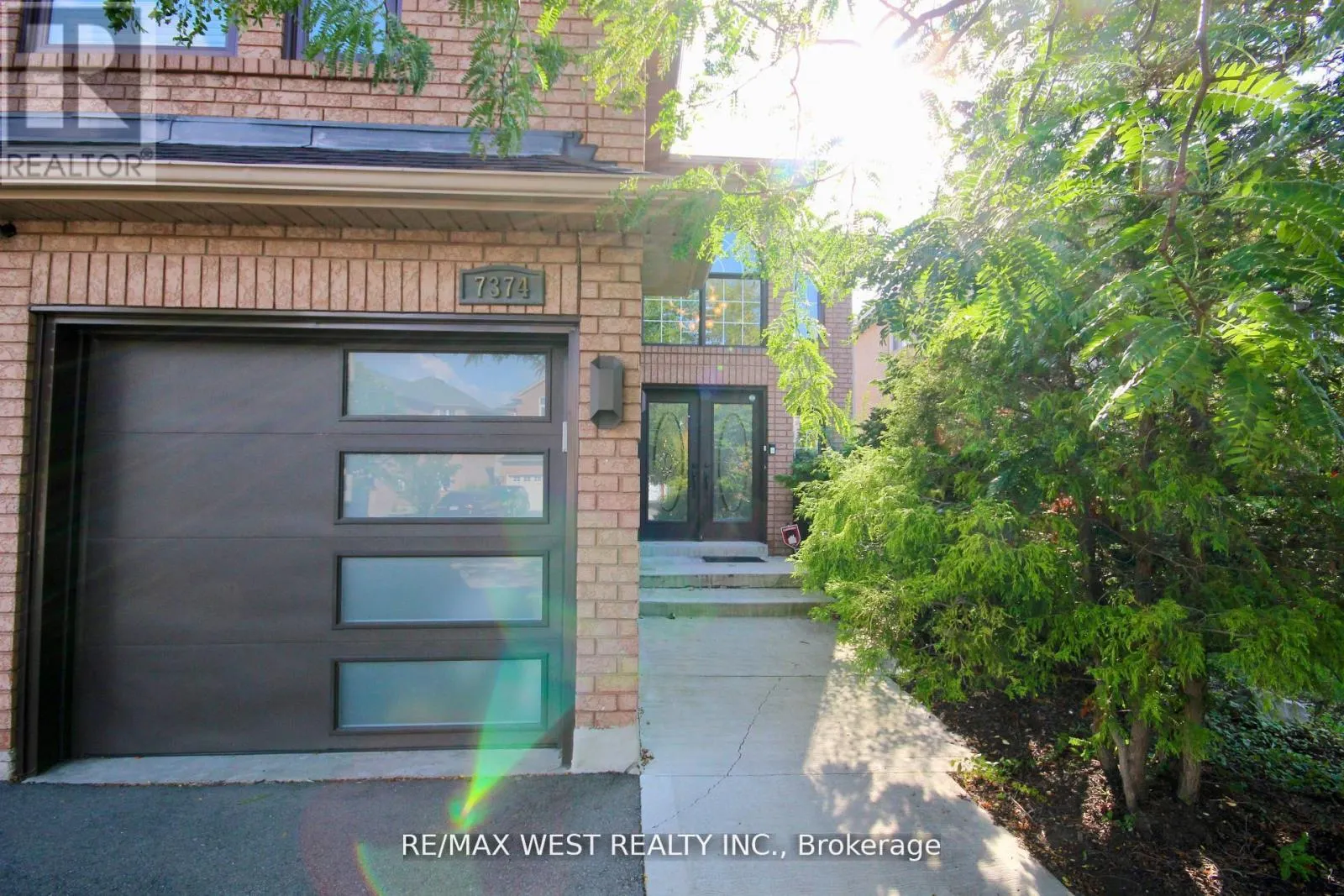 7374 BLACK WALNUT TRAIL