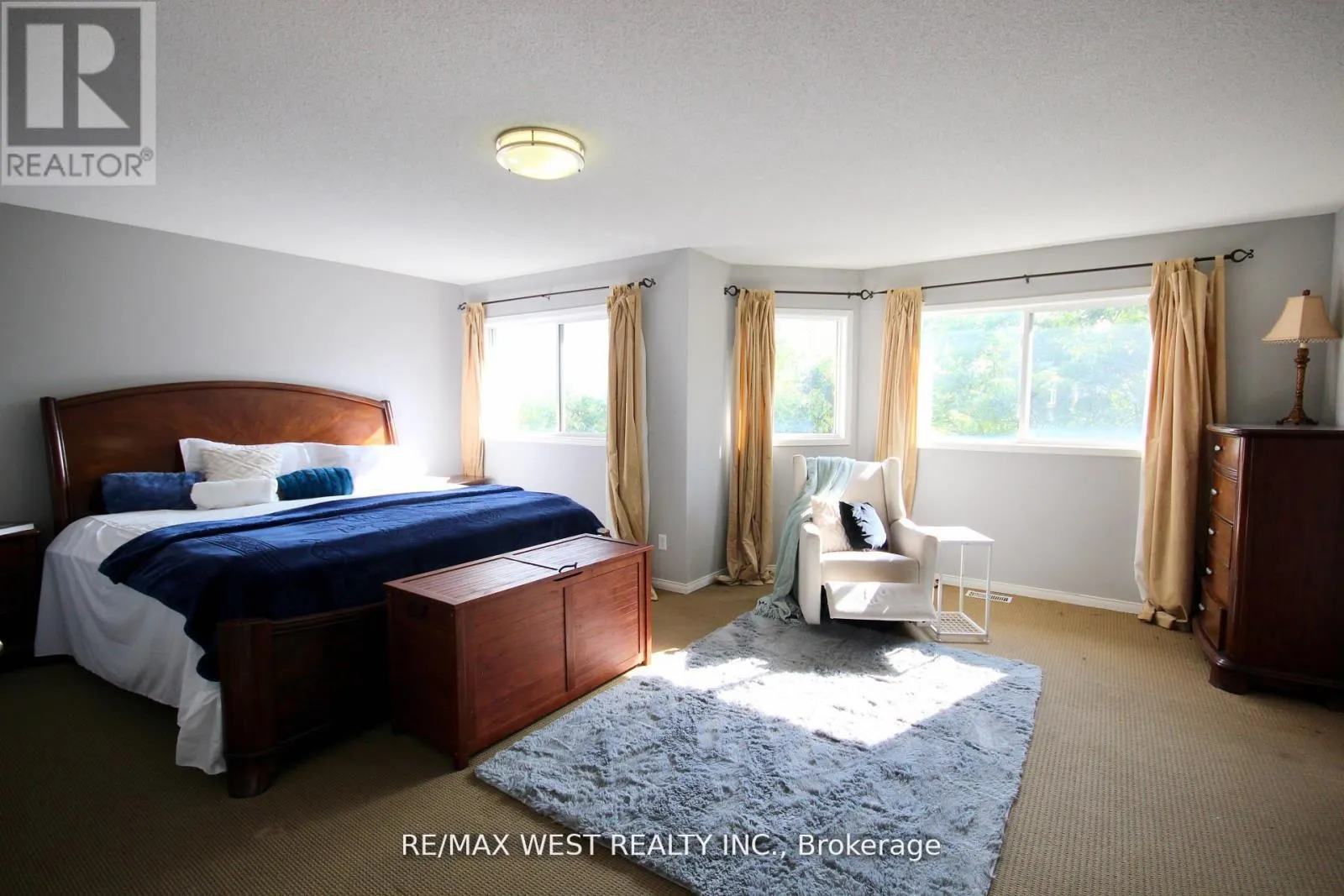 7374 BLACK WALNUT TRAIL