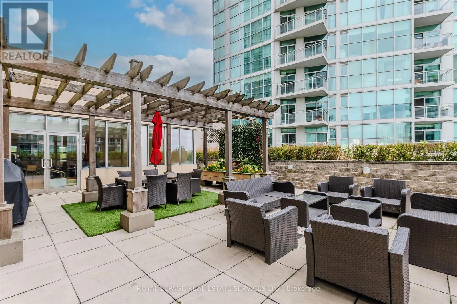 1109 - 3 MARINE PARADE DRIVE