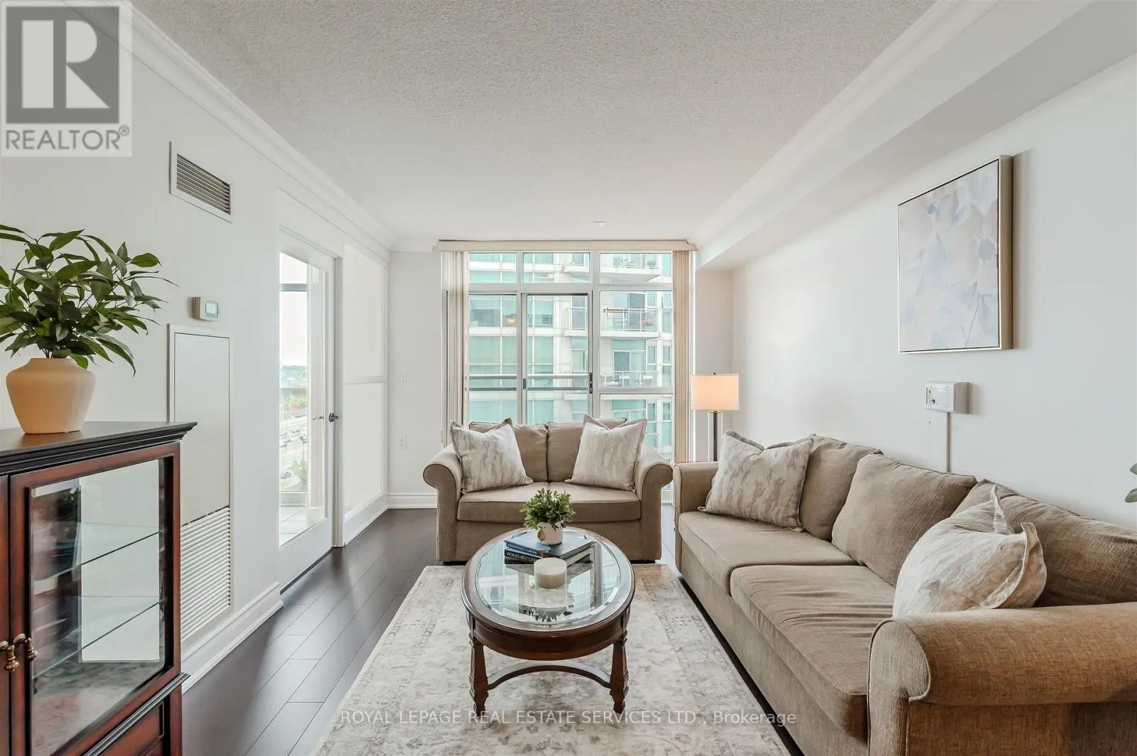 1109 - 3 MARINE PARADE DRIVE