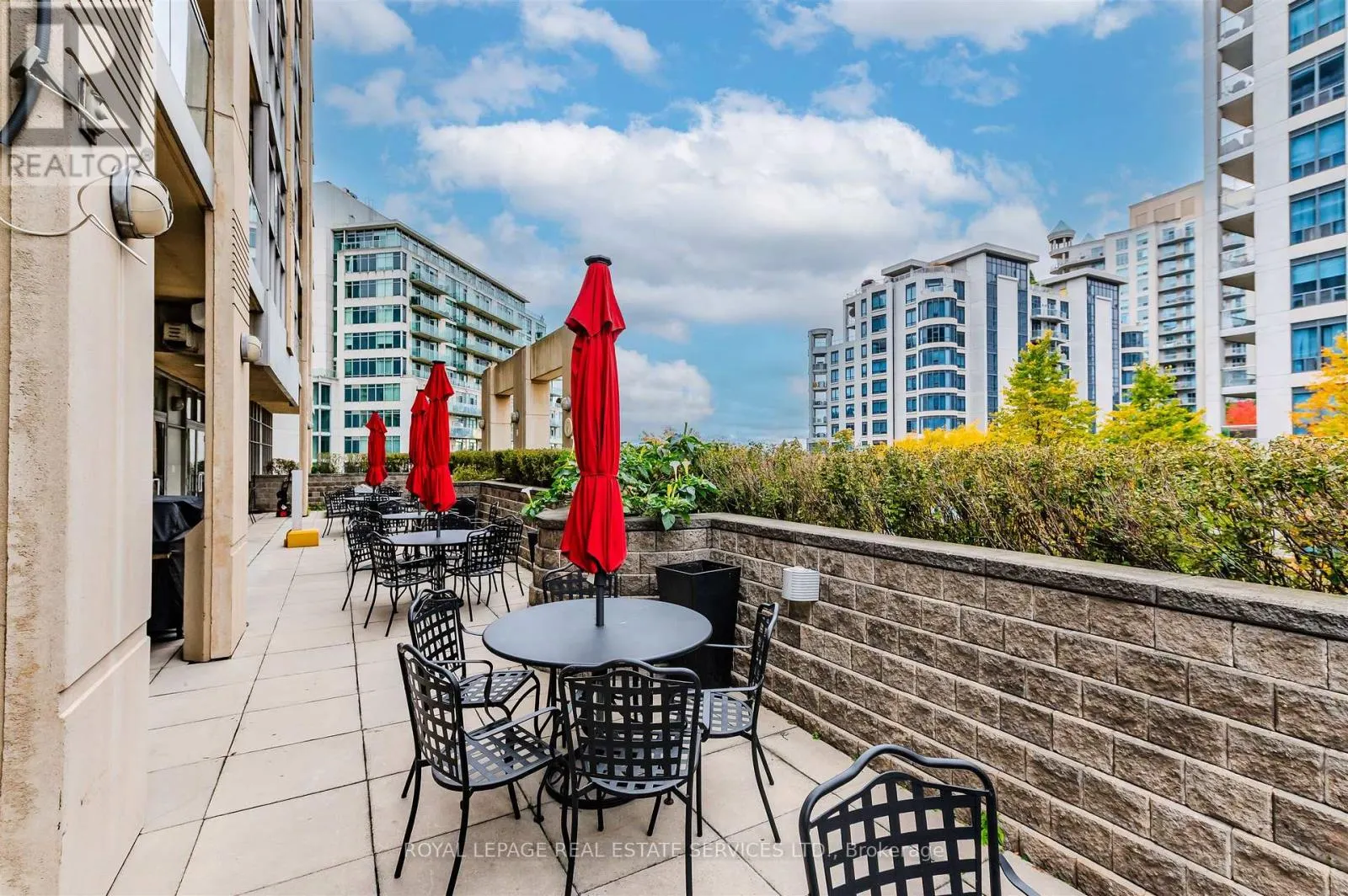 1109 - 3 MARINE PARADE DRIVE