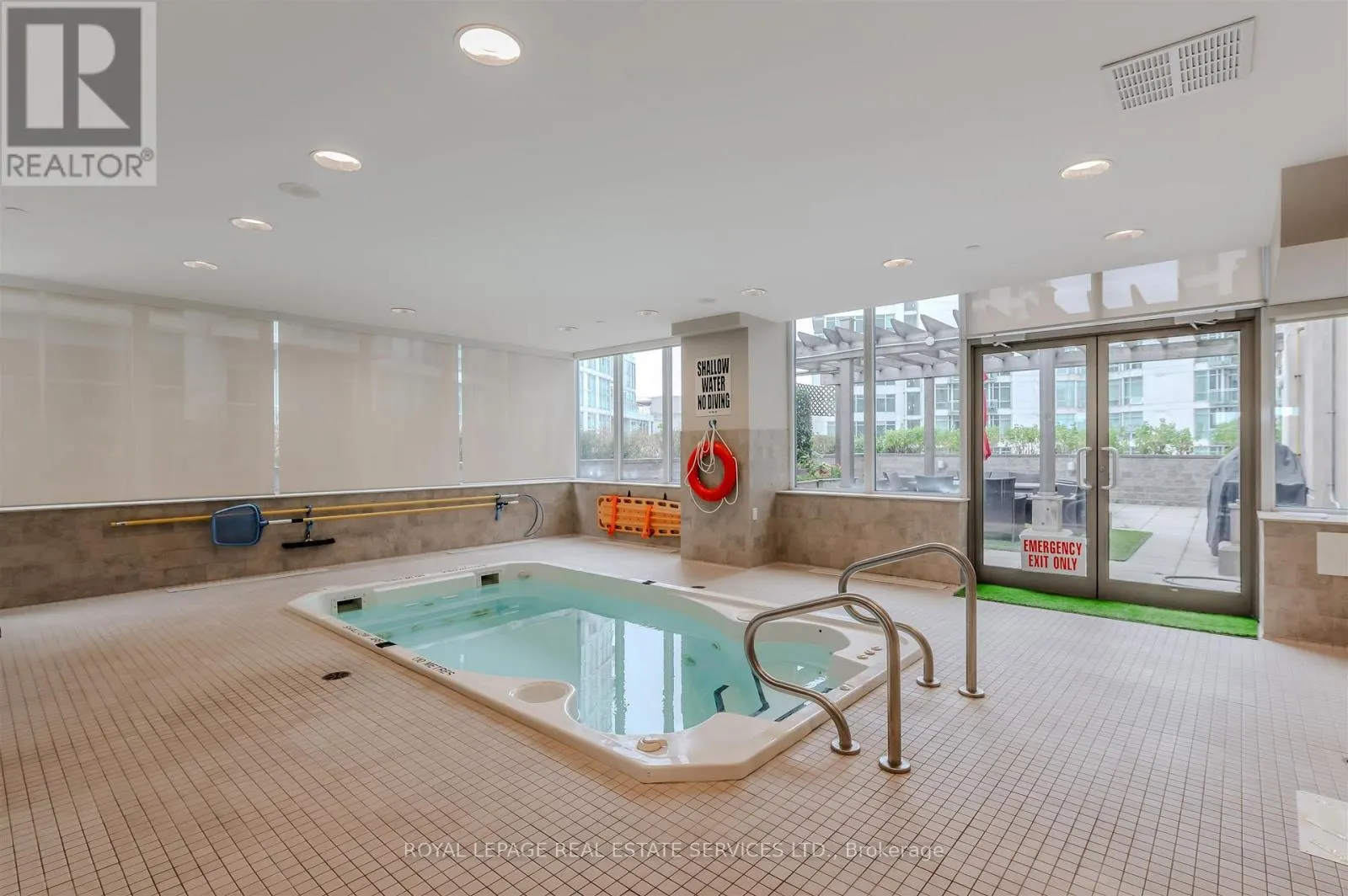 1109 - 3 MARINE PARADE DRIVE