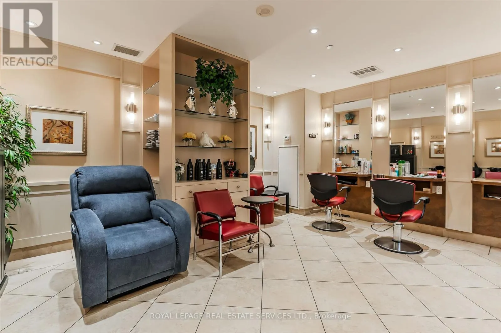 1109 - 3 MARINE PARADE DRIVE