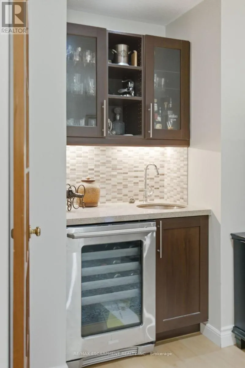 48 - 5255 LAKESHORE ROAD