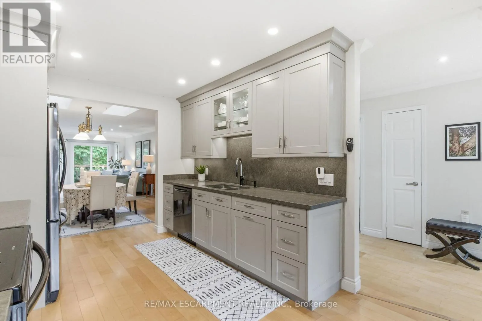 48 - 5255 LAKESHORE ROAD