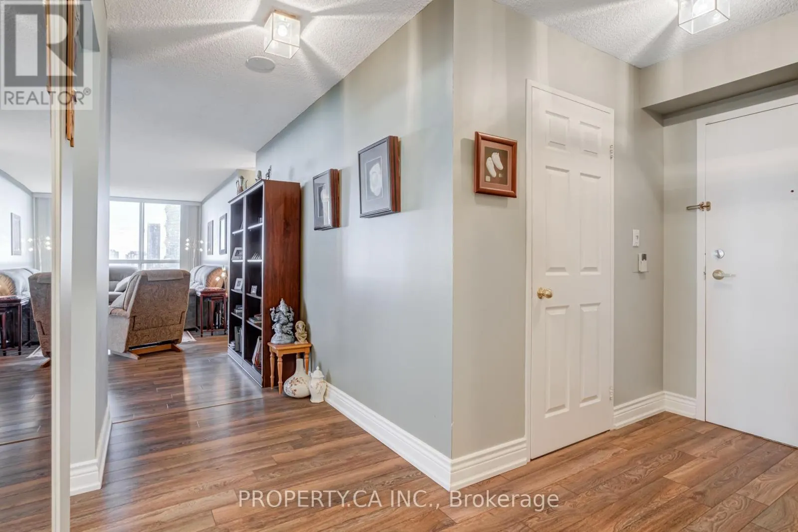 2210 - 3605 KARIYA DRIVE