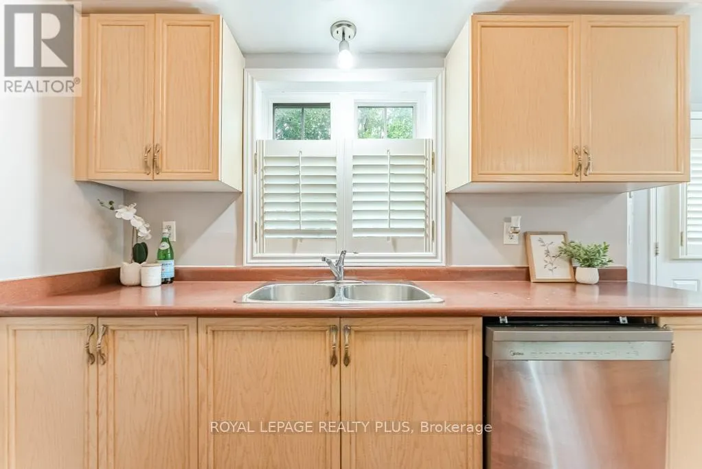 69 - 6830 MEADOWVALE TOWN CENTRE