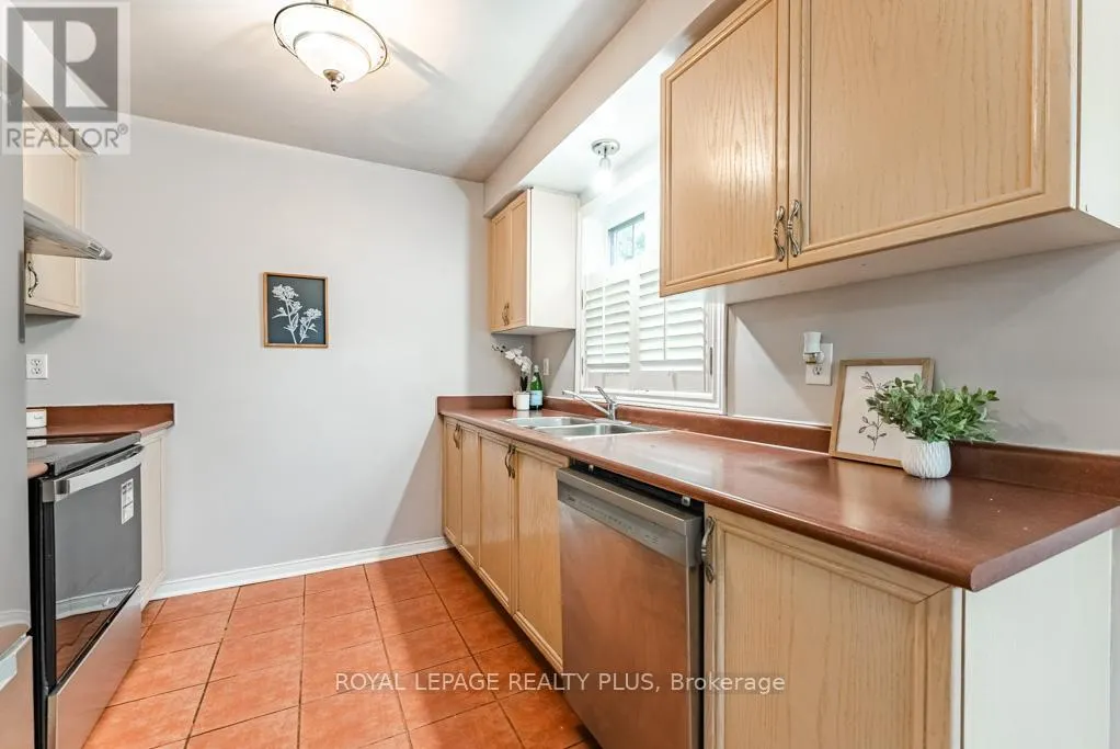 69 - 6830 MEADOWVALE TOWN CENTRE