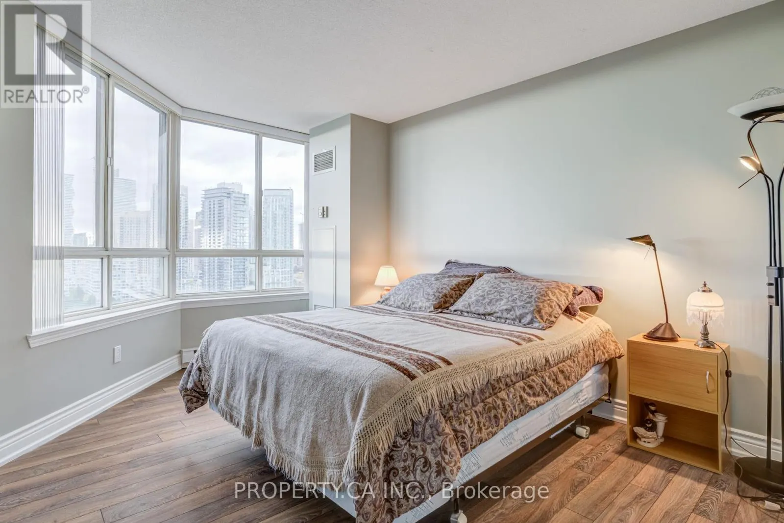 2210 - 3605 KARIYA DRIVE