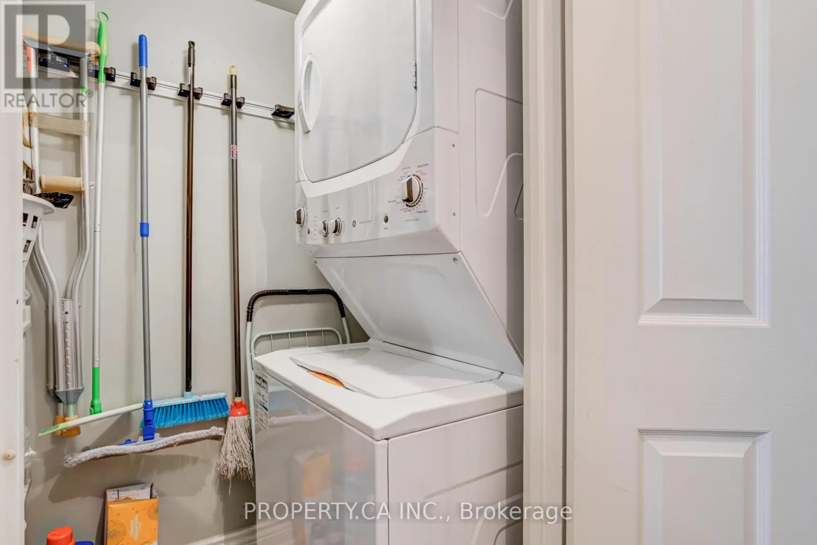 2210 - 3605 KARIYA DRIVE