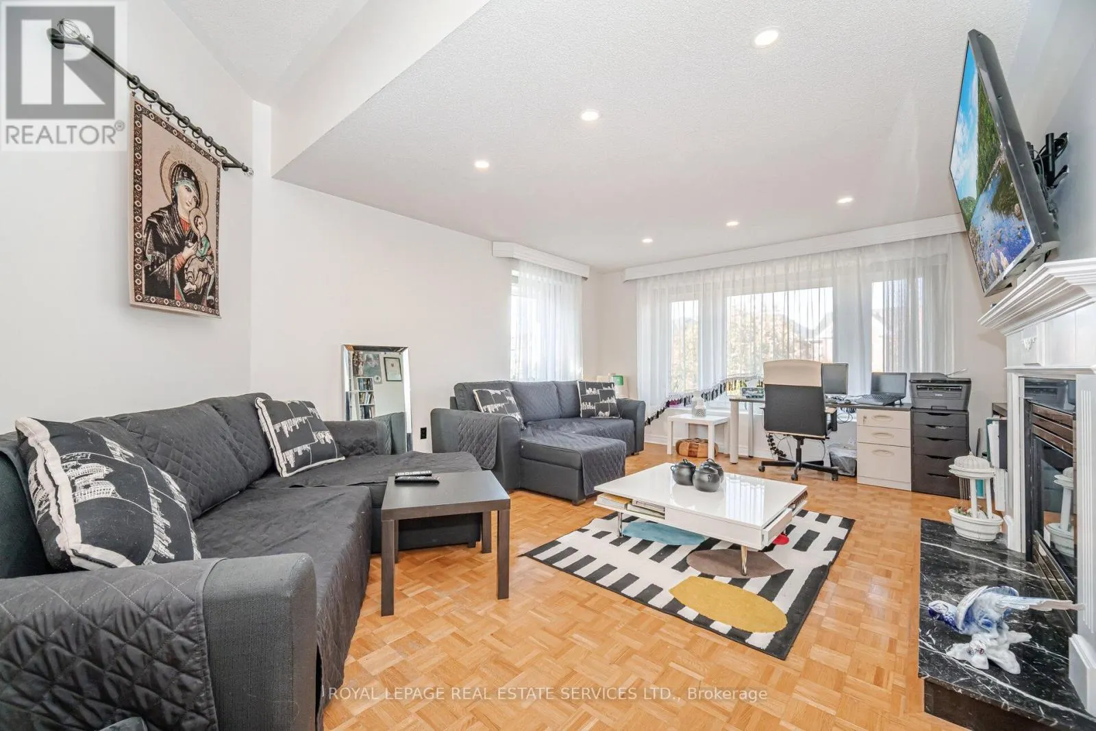 52 WILDBERRY CRESCENT