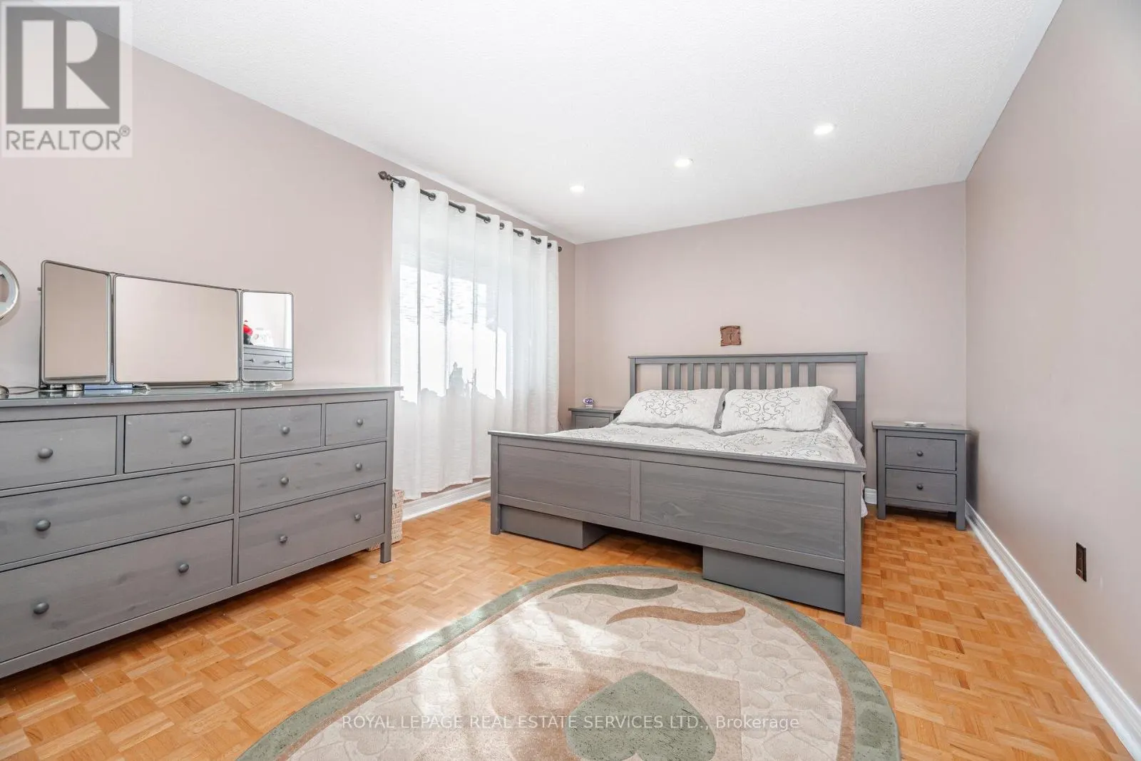 52 WILDBERRY CRESCENT