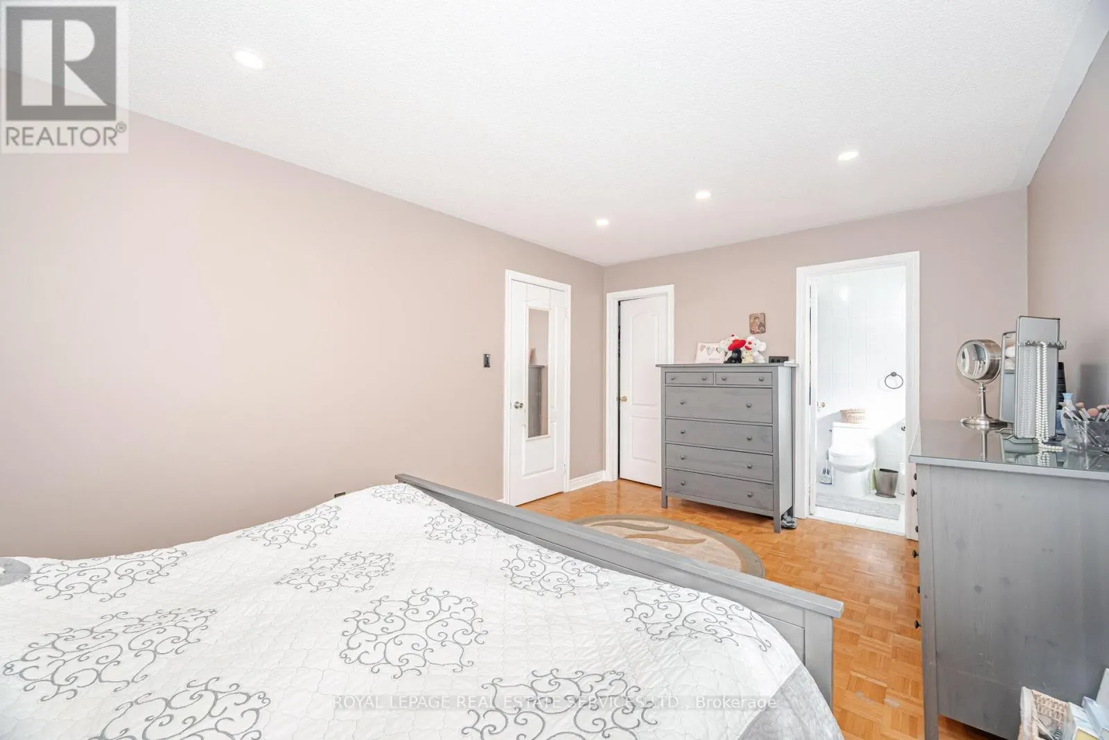 52 WILDBERRY CRESCENT