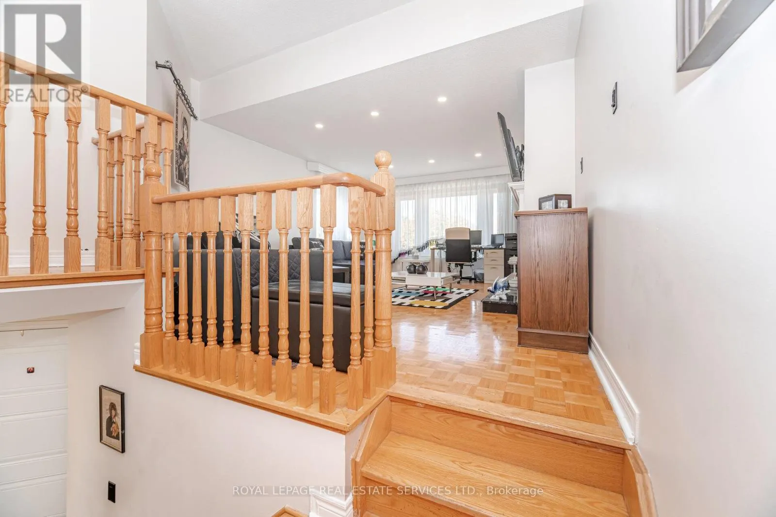 52 WILDBERRY CRESCENT