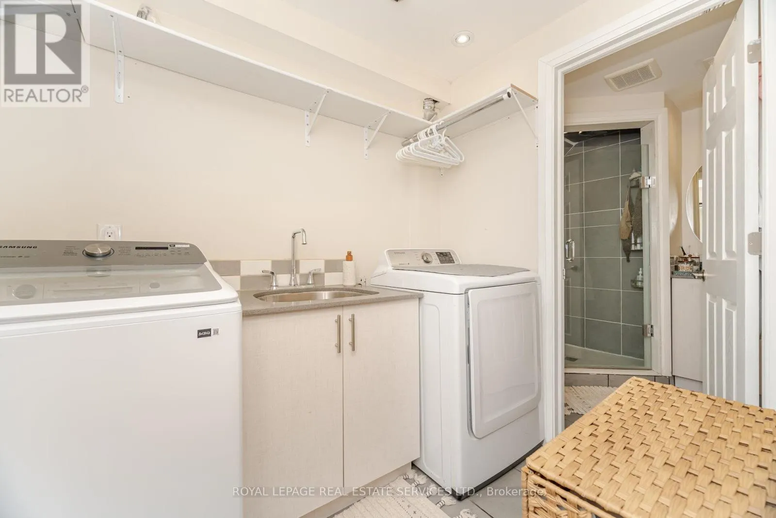 52 WILDBERRY CRESCENT