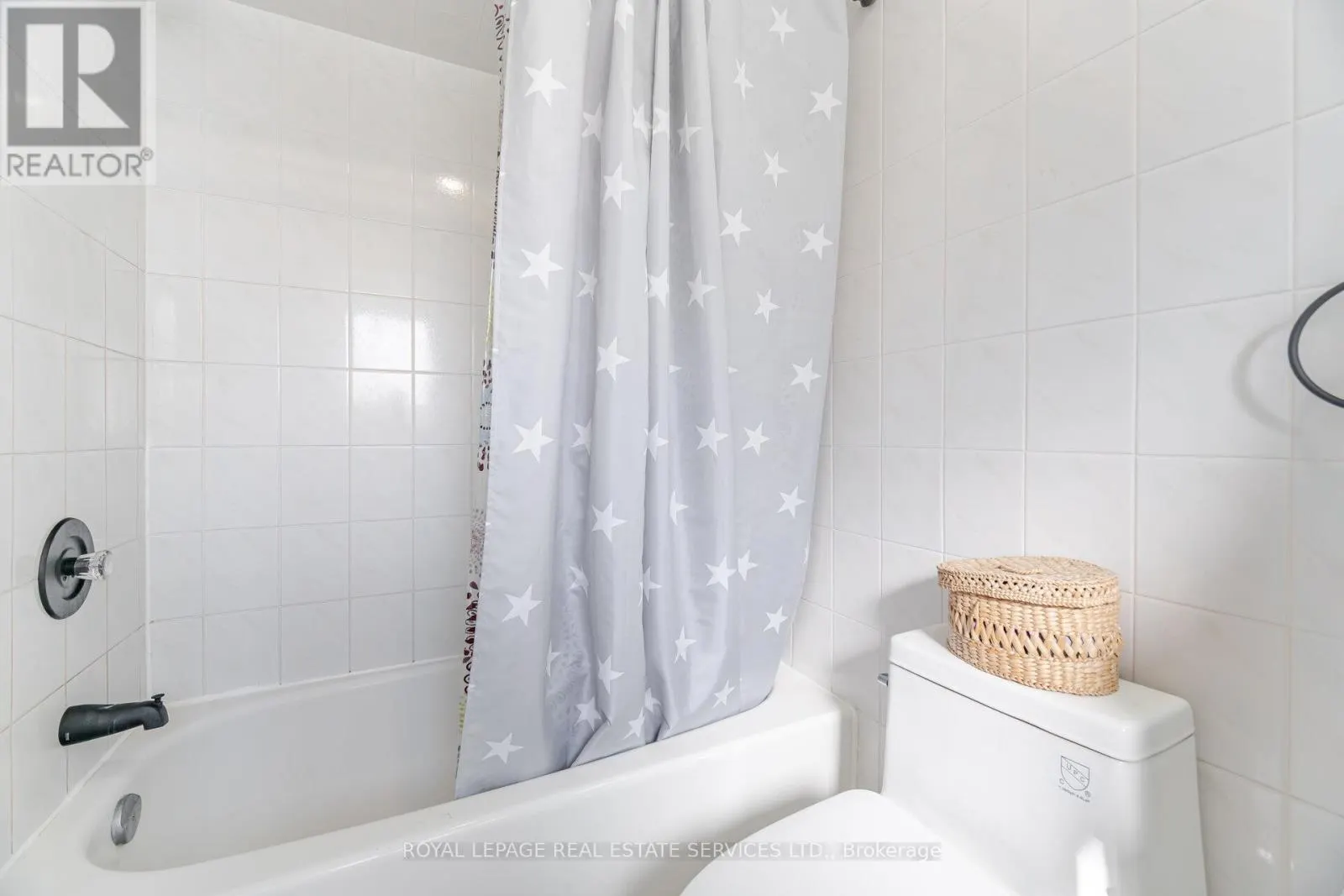 52 WILDBERRY CRESCENT