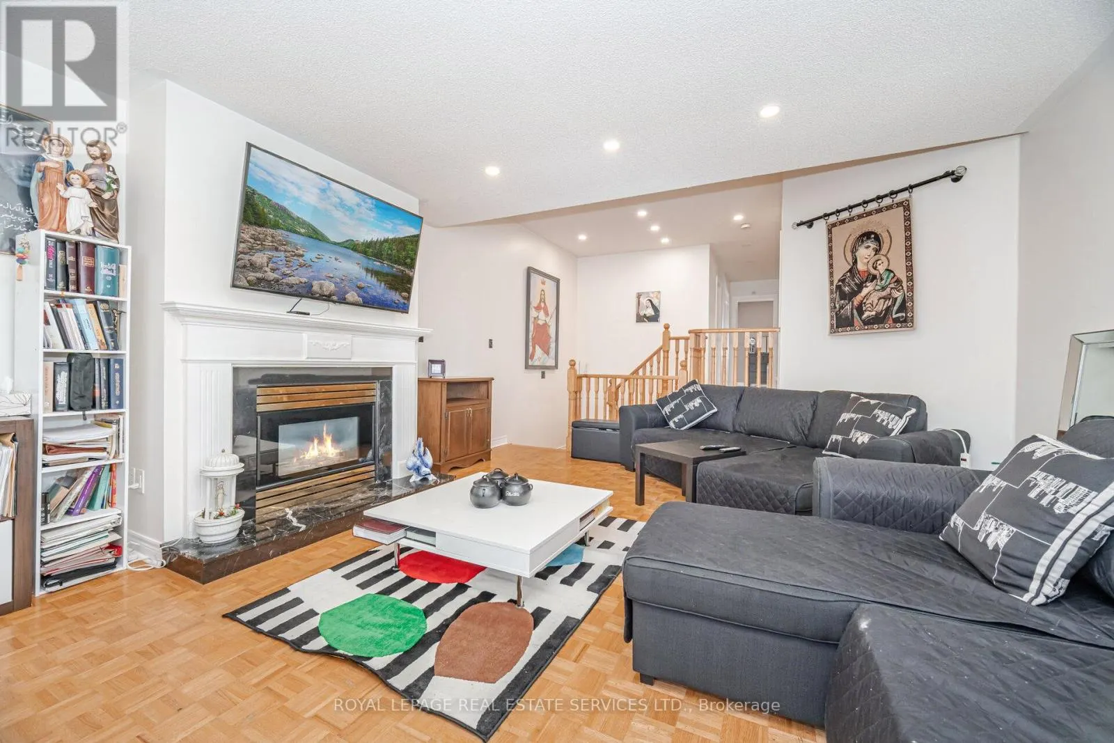 52 WILDBERRY CRESCENT