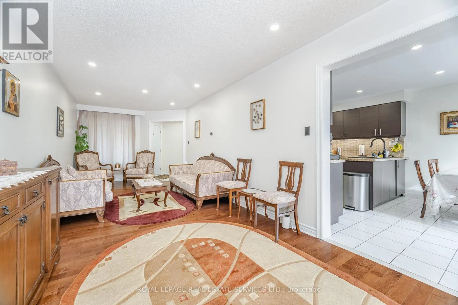 52 WILDBERRY CRESCENT