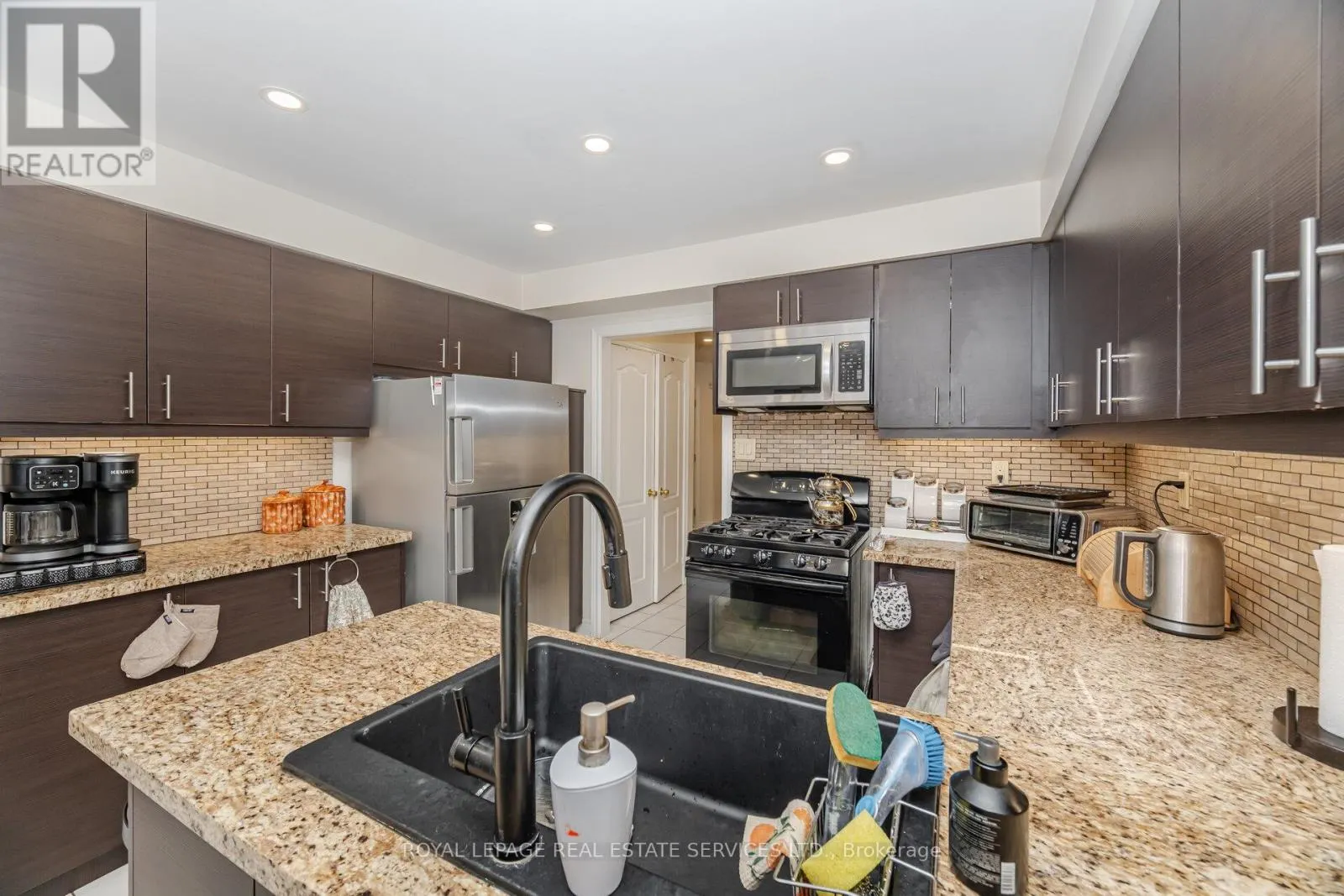 52 WILDBERRY CRESCENT