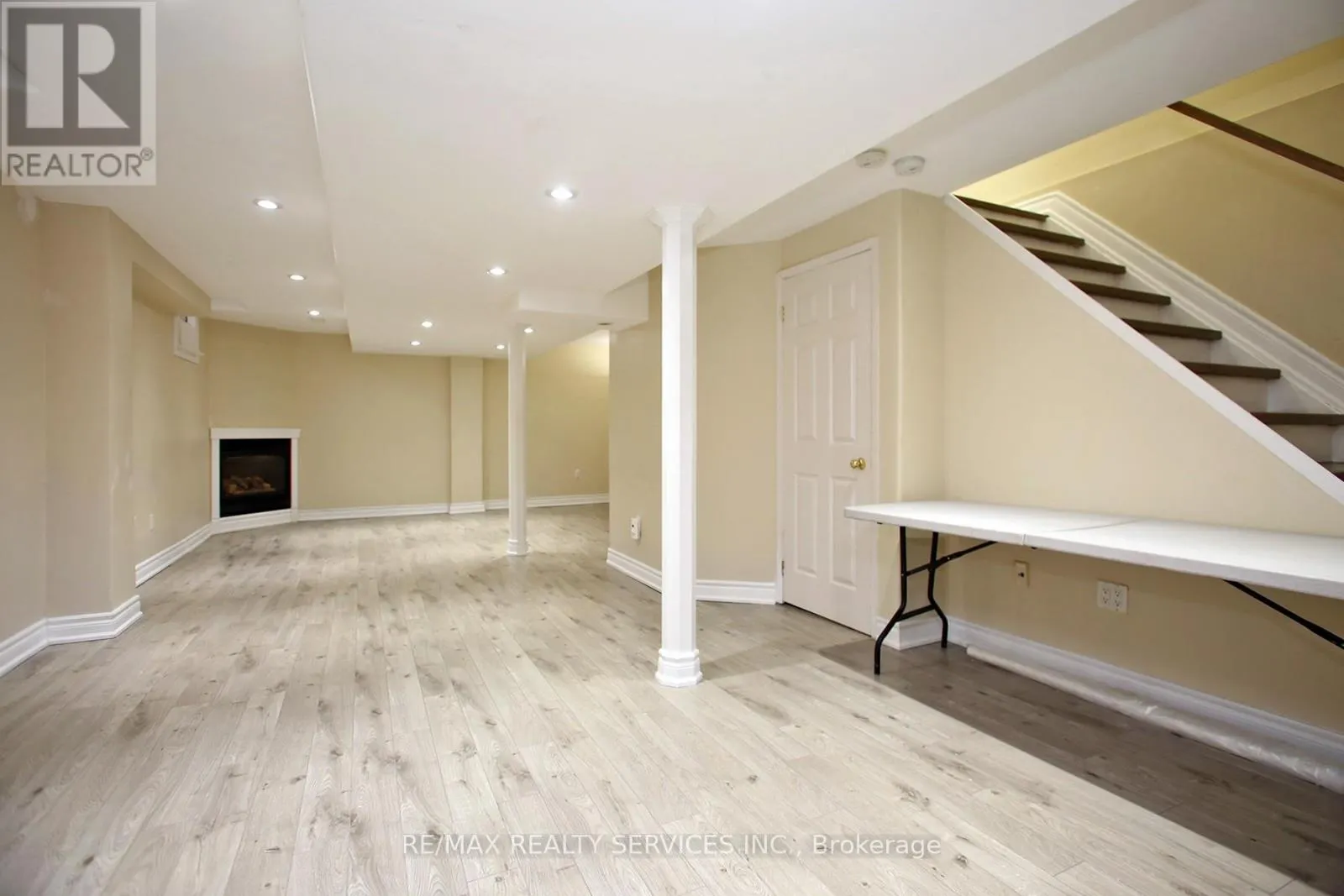 5606 COSMIC CRESCENT