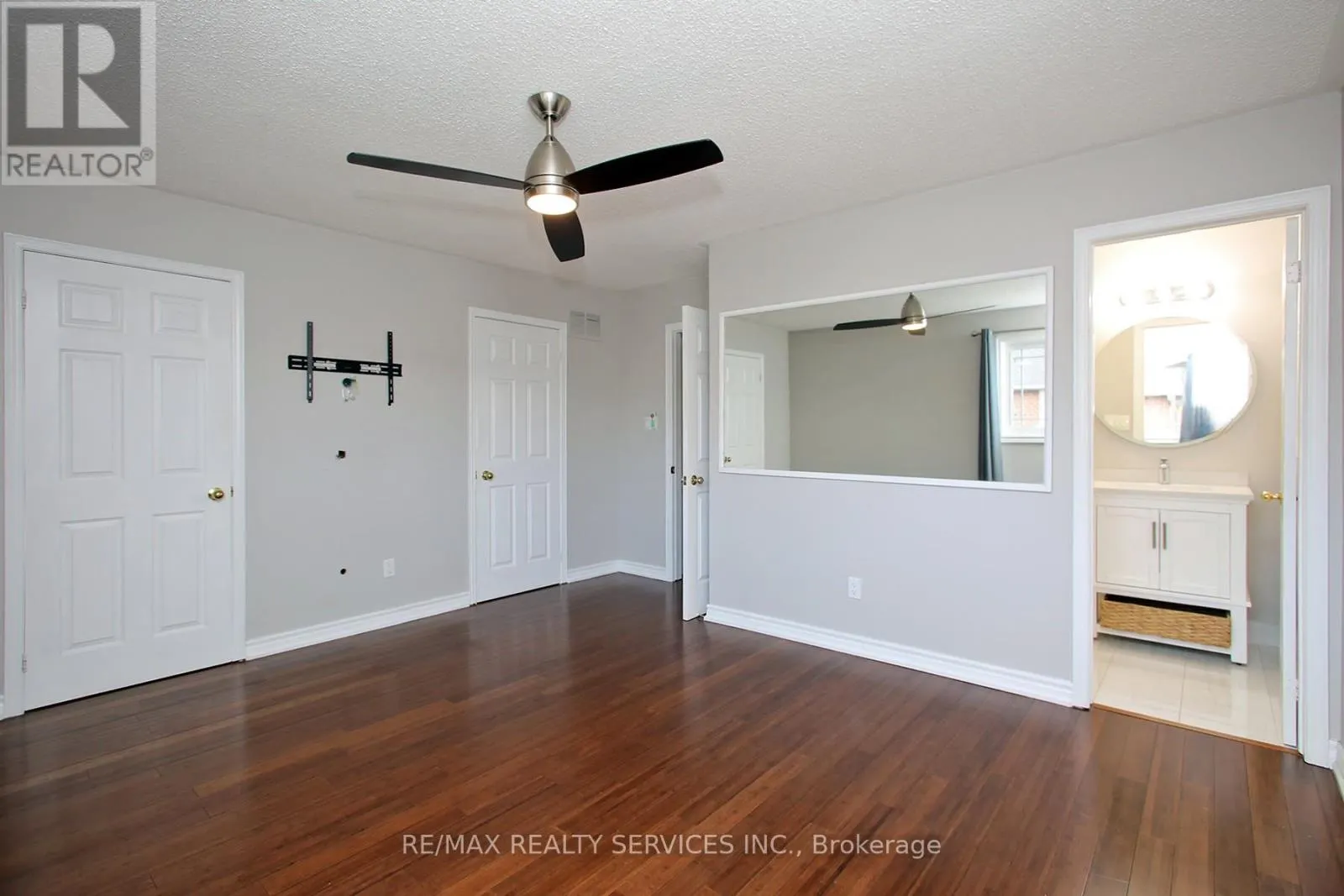 5606 COSMIC CRESCENT