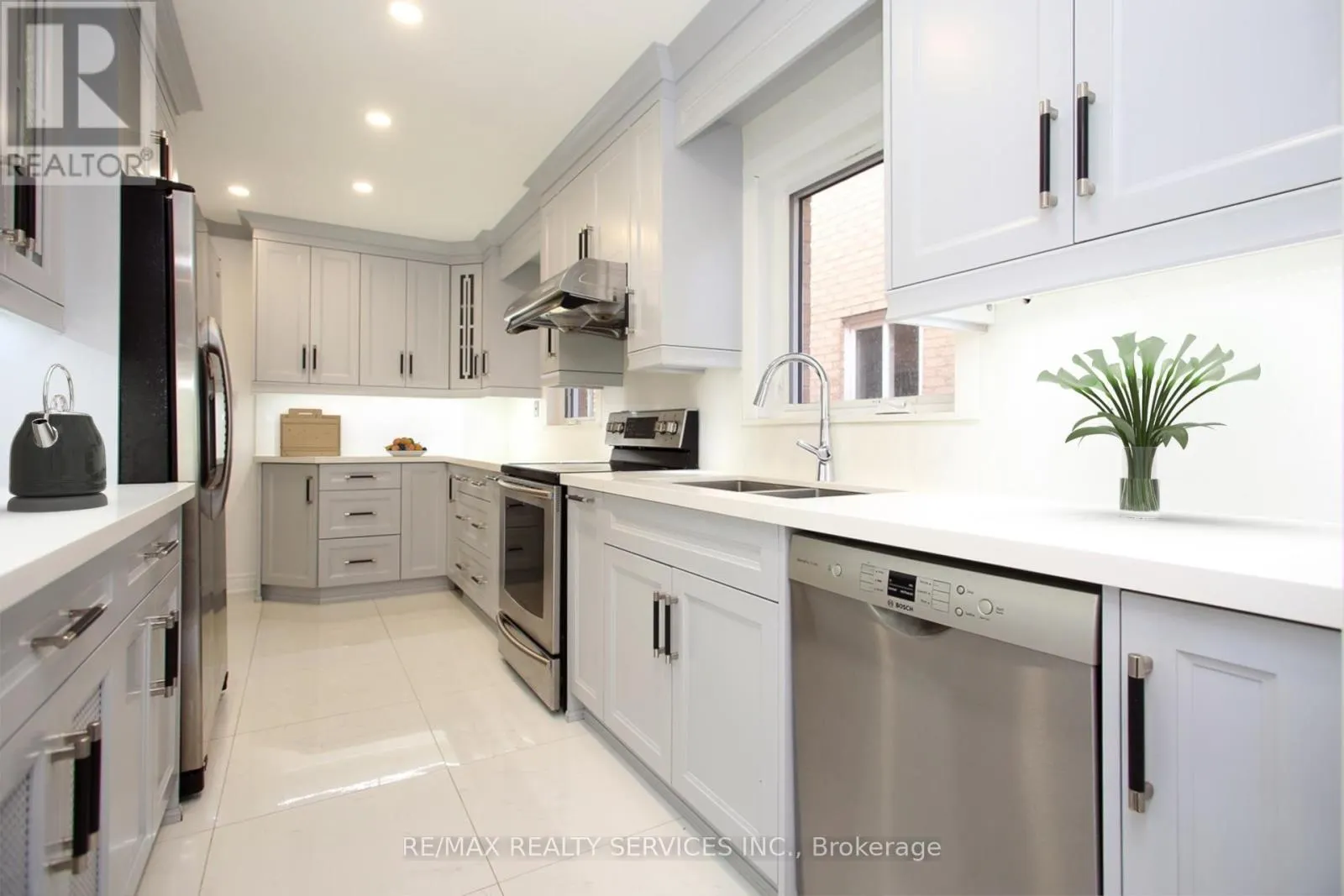 5606 COSMIC CRESCENT