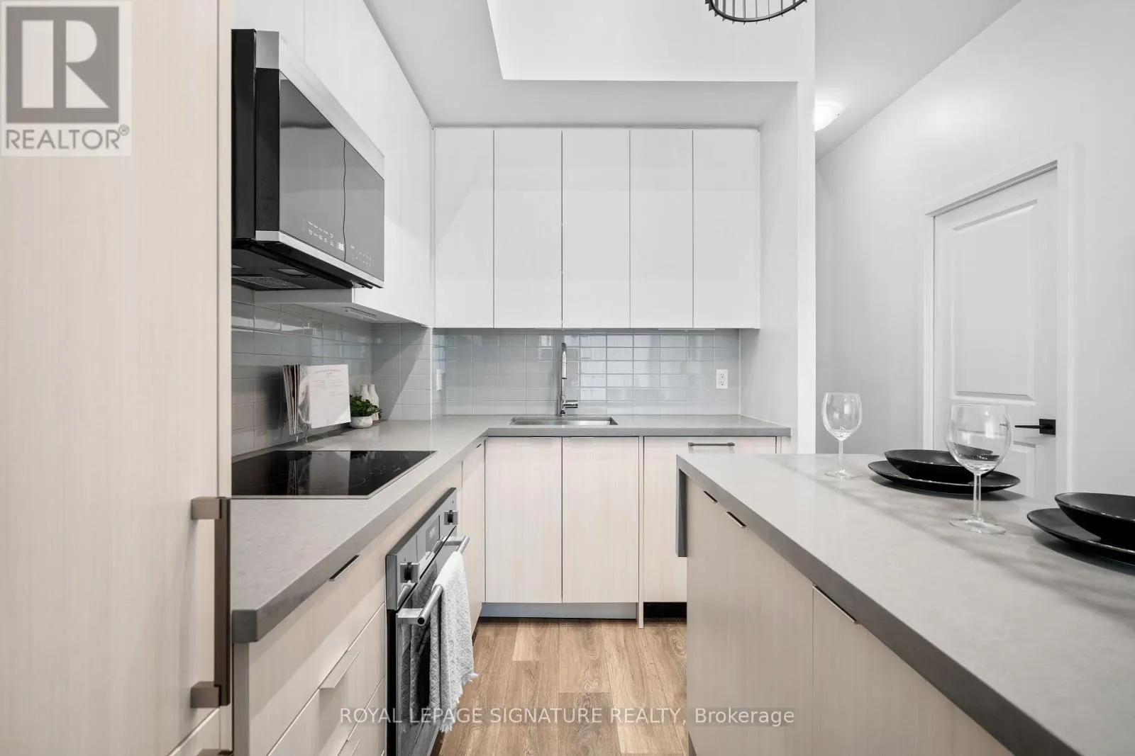 367 - 2481 TAUNTON ROAD