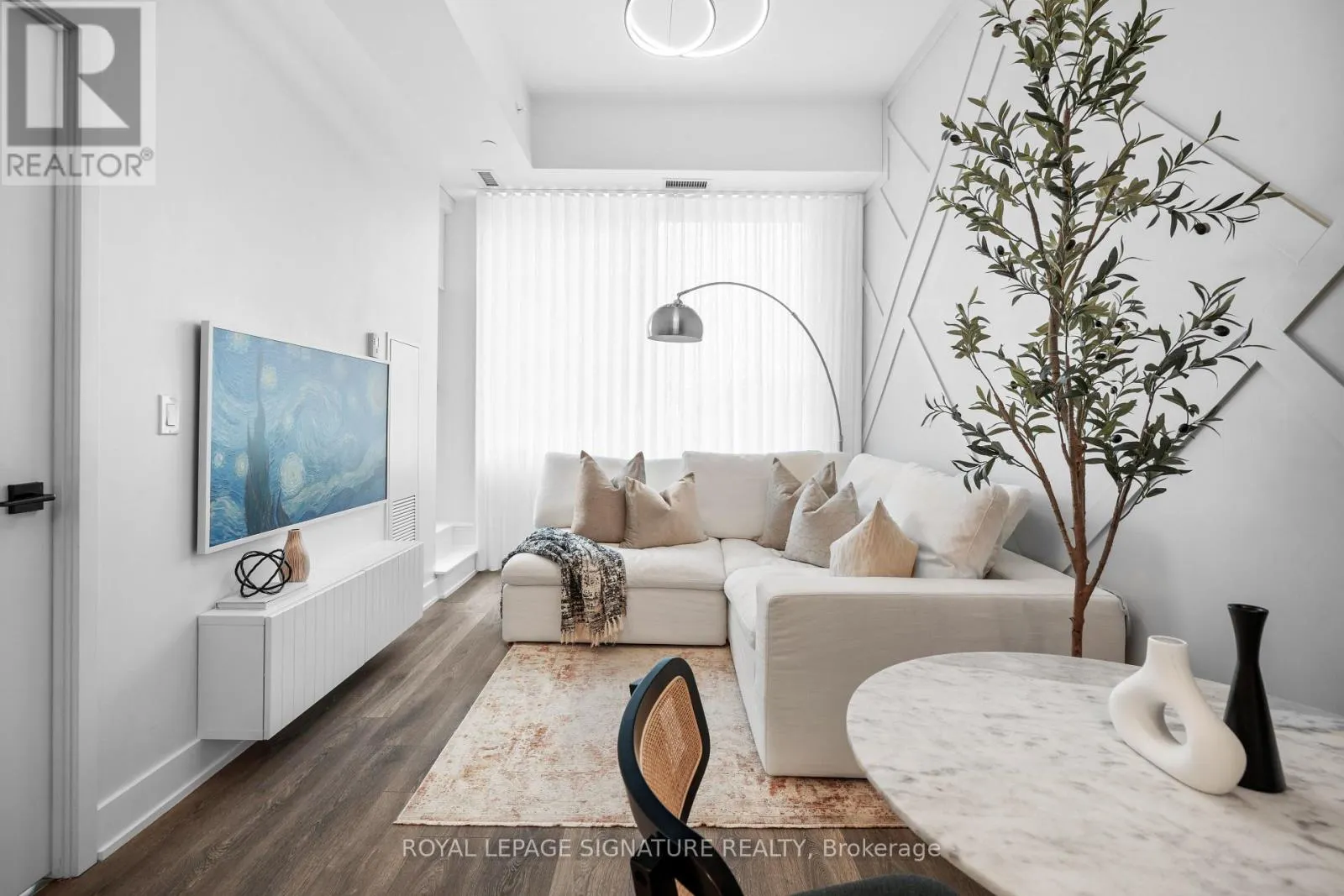 367 - 2481 TAUNTON ROAD