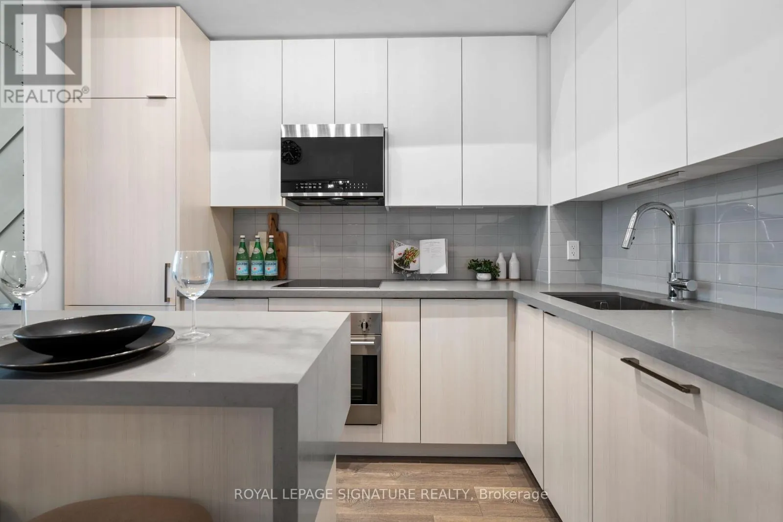 367 - 2481 TAUNTON ROAD