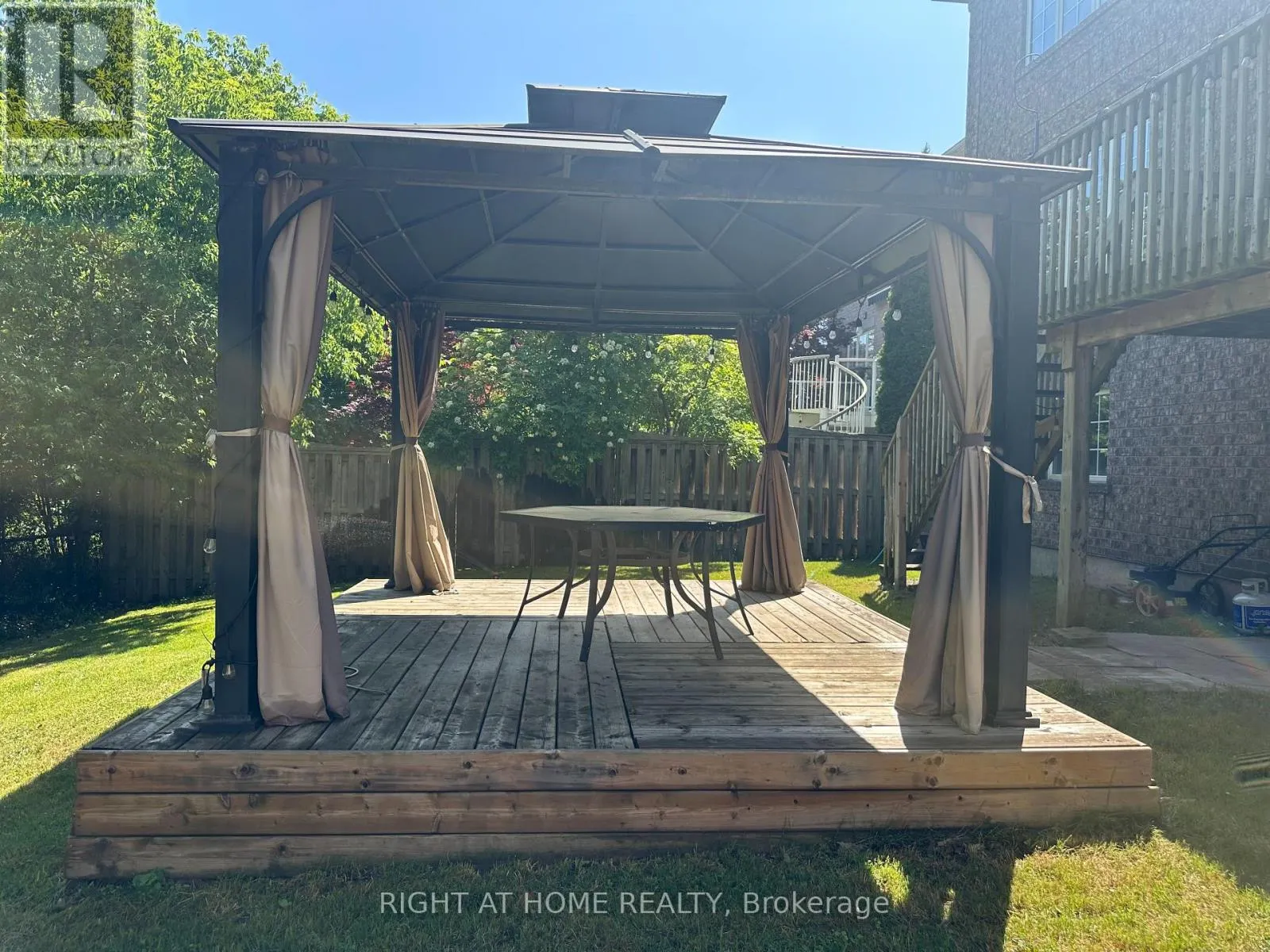 2499 SCOTCH PINE DRIVE