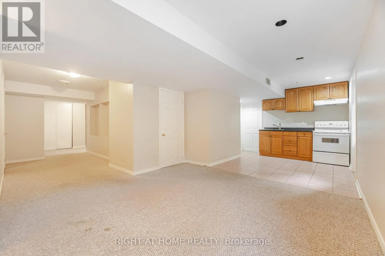 2499 SCOTCH PINE DRIVE