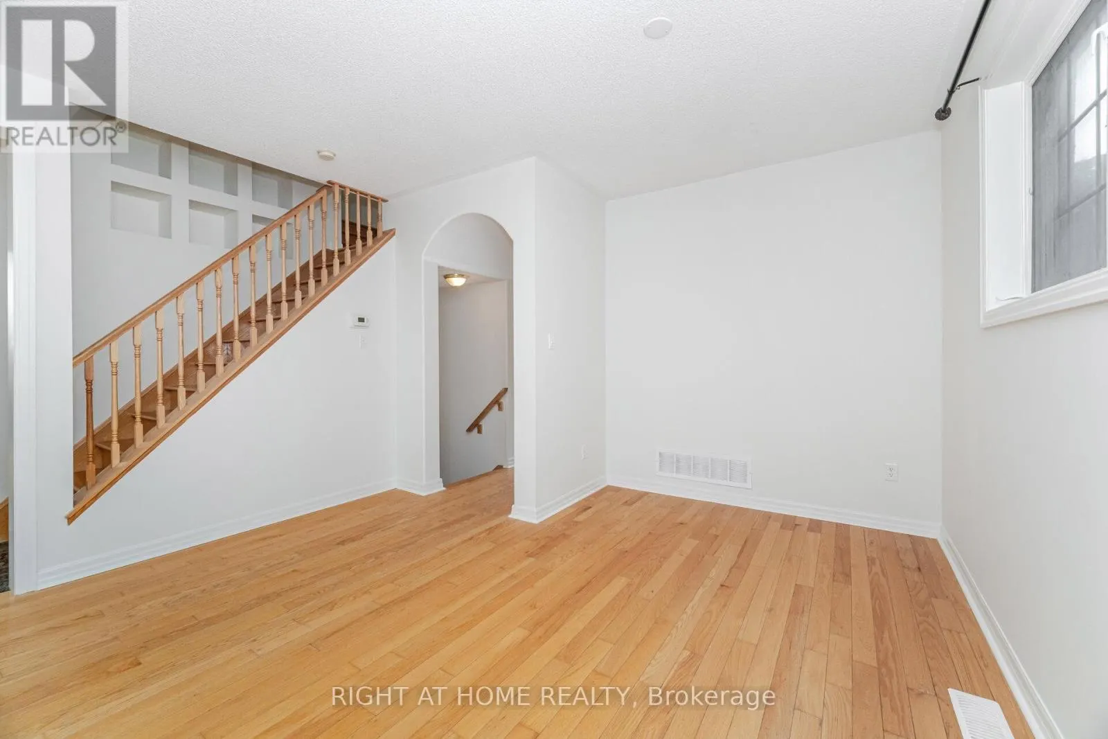 2499 SCOTCH PINE DRIVE