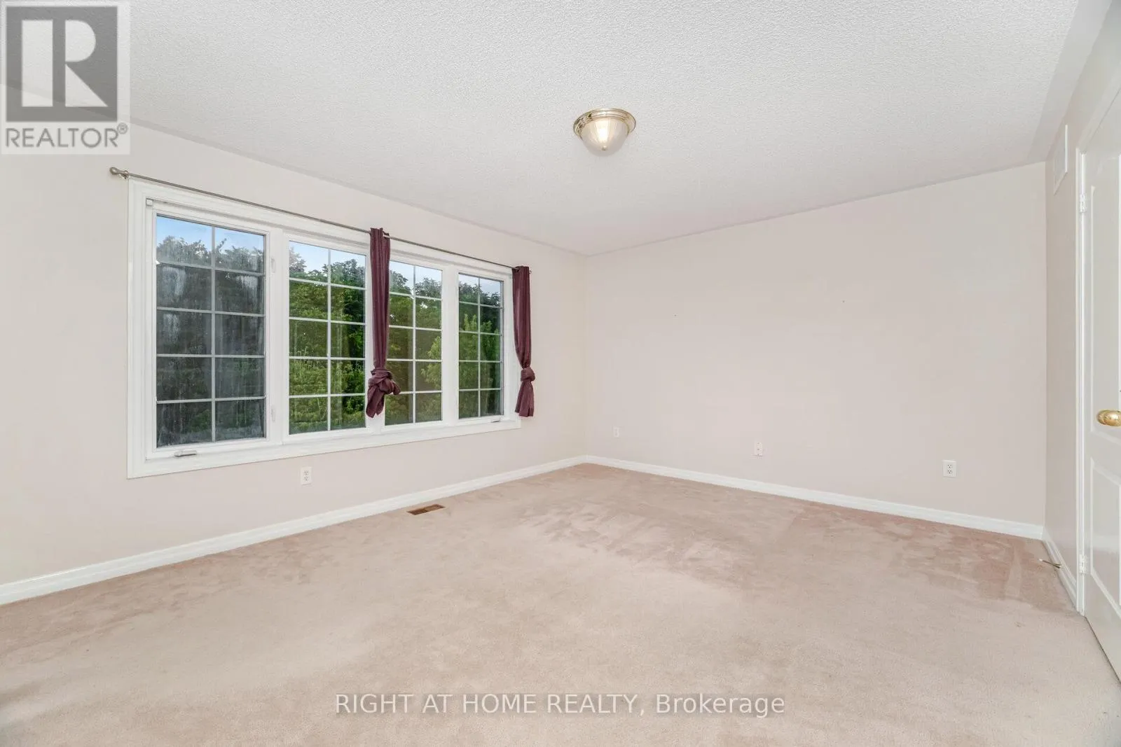 2499 SCOTCH PINE DRIVE