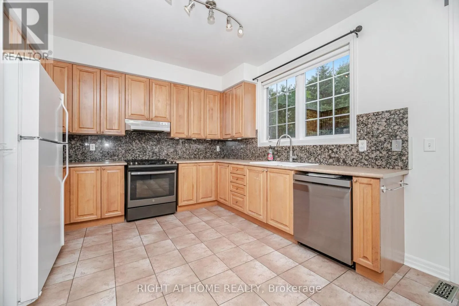 2499 SCOTCH PINE DRIVE