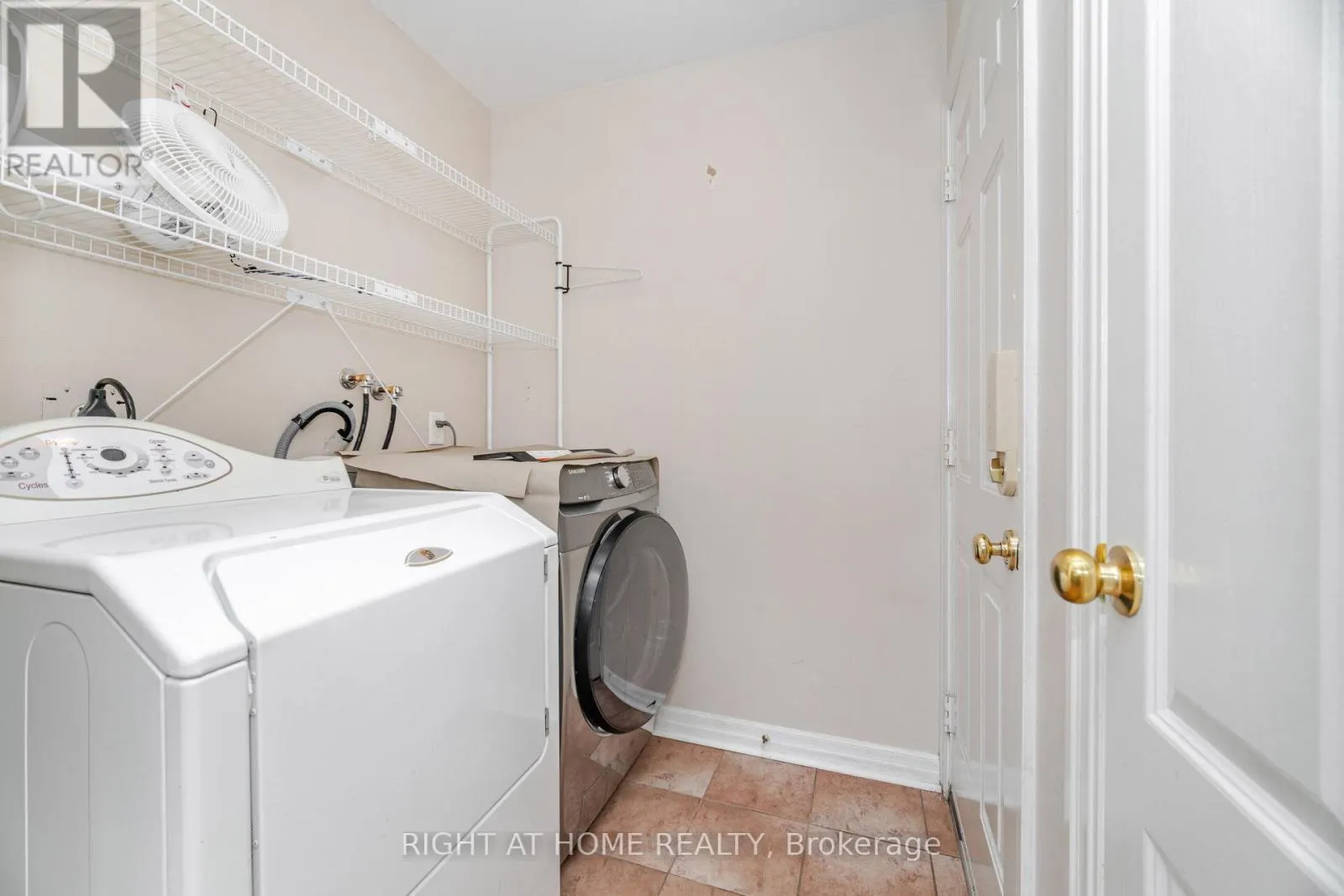 2499 SCOTCH PINE DRIVE