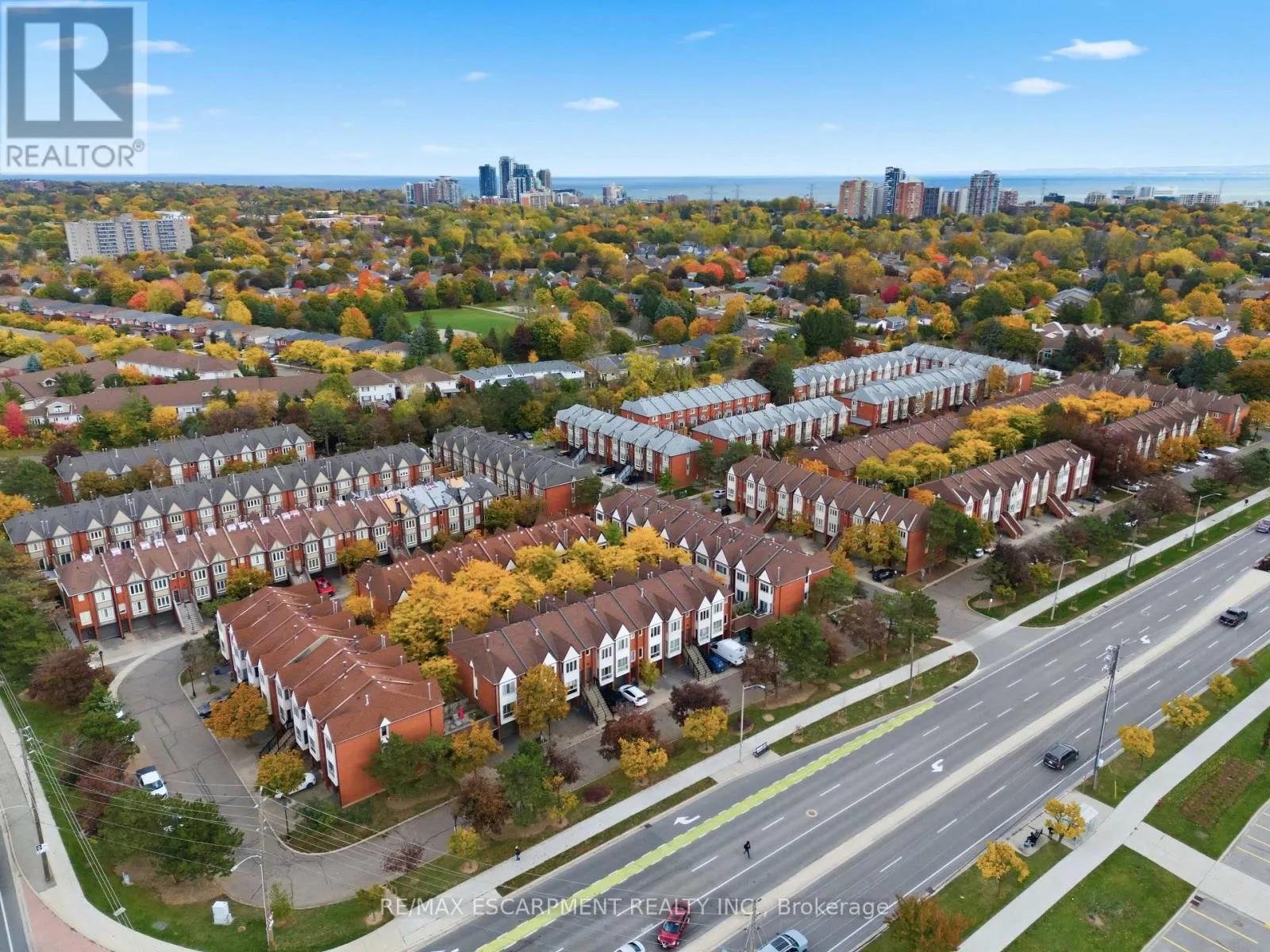 537 - 895 MAPLE AVENUE