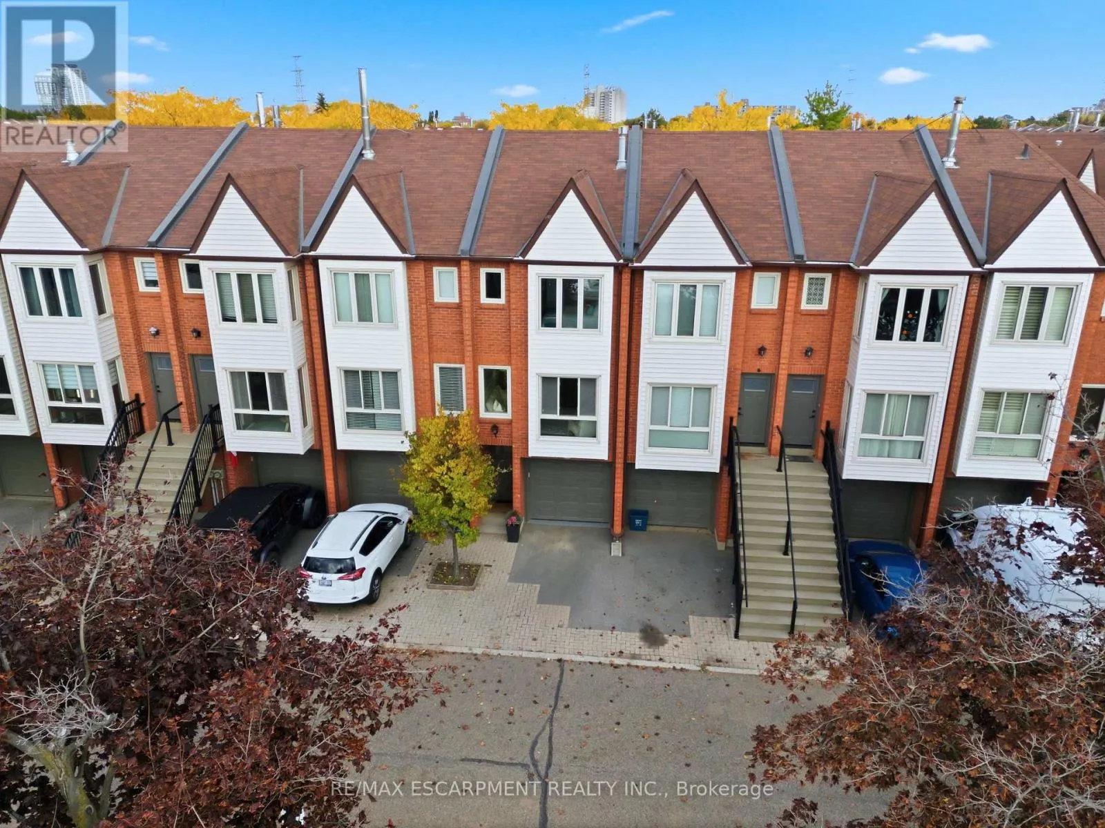 537 - 895 MAPLE AVENUE