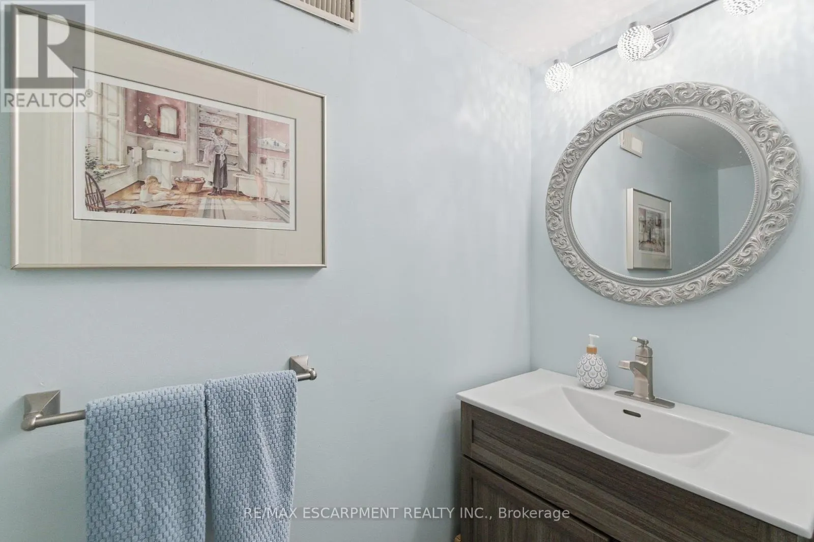 537 - 895 MAPLE AVENUE