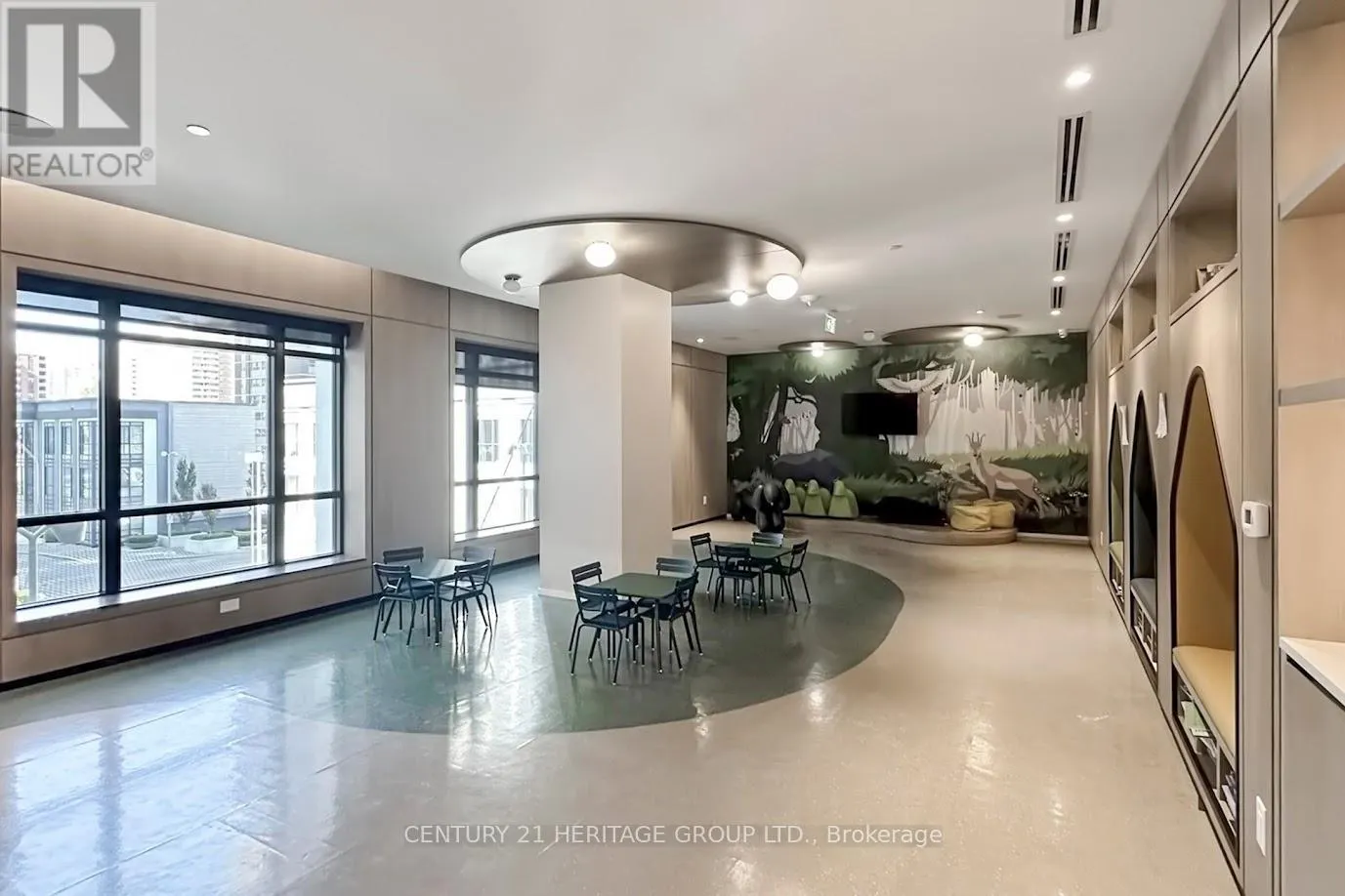 4302 - 7 MABELLE AVENUE